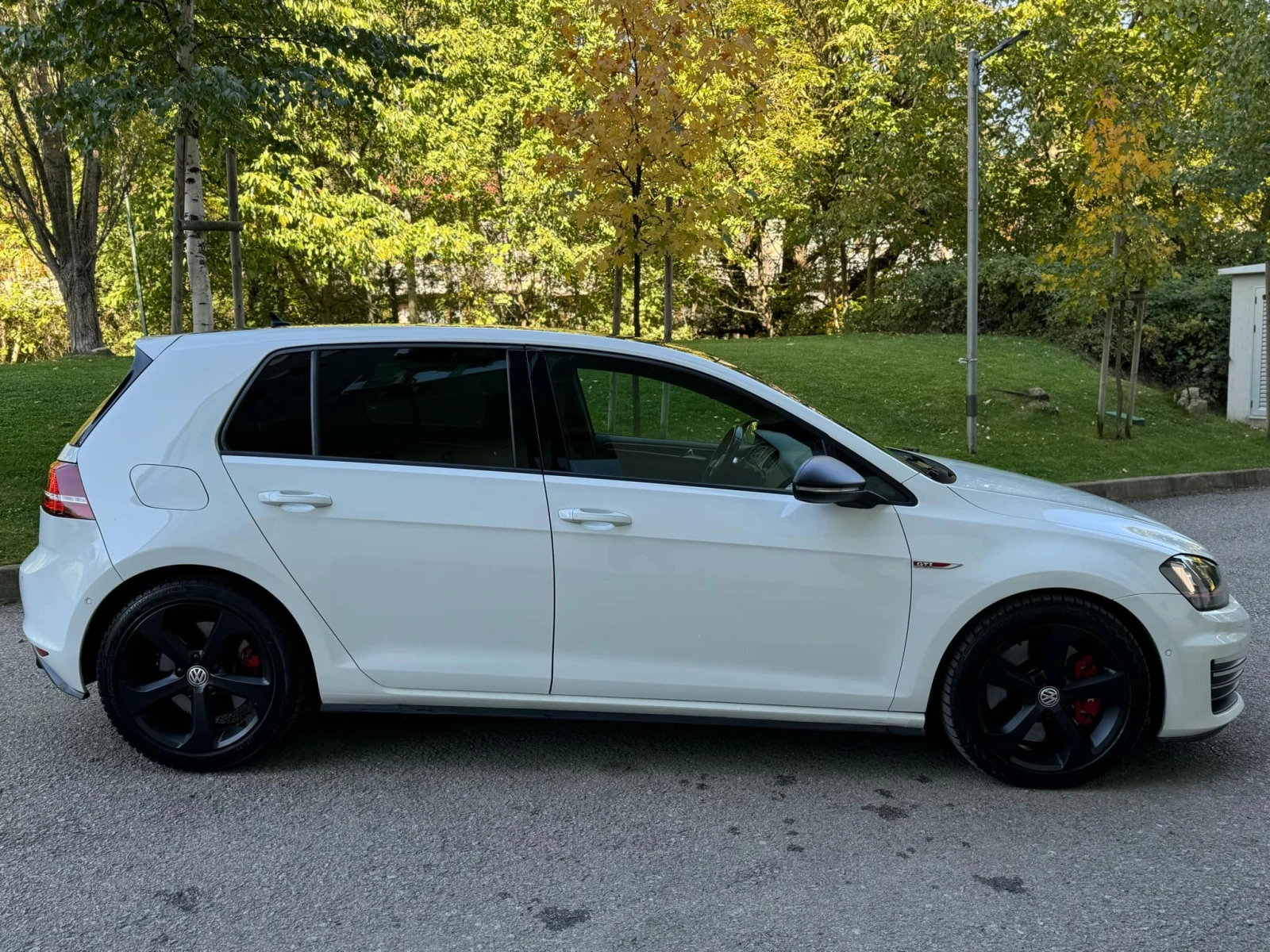 VW Golf GTI / 2.0TFSI / АВТОМАТИК - изображение 8