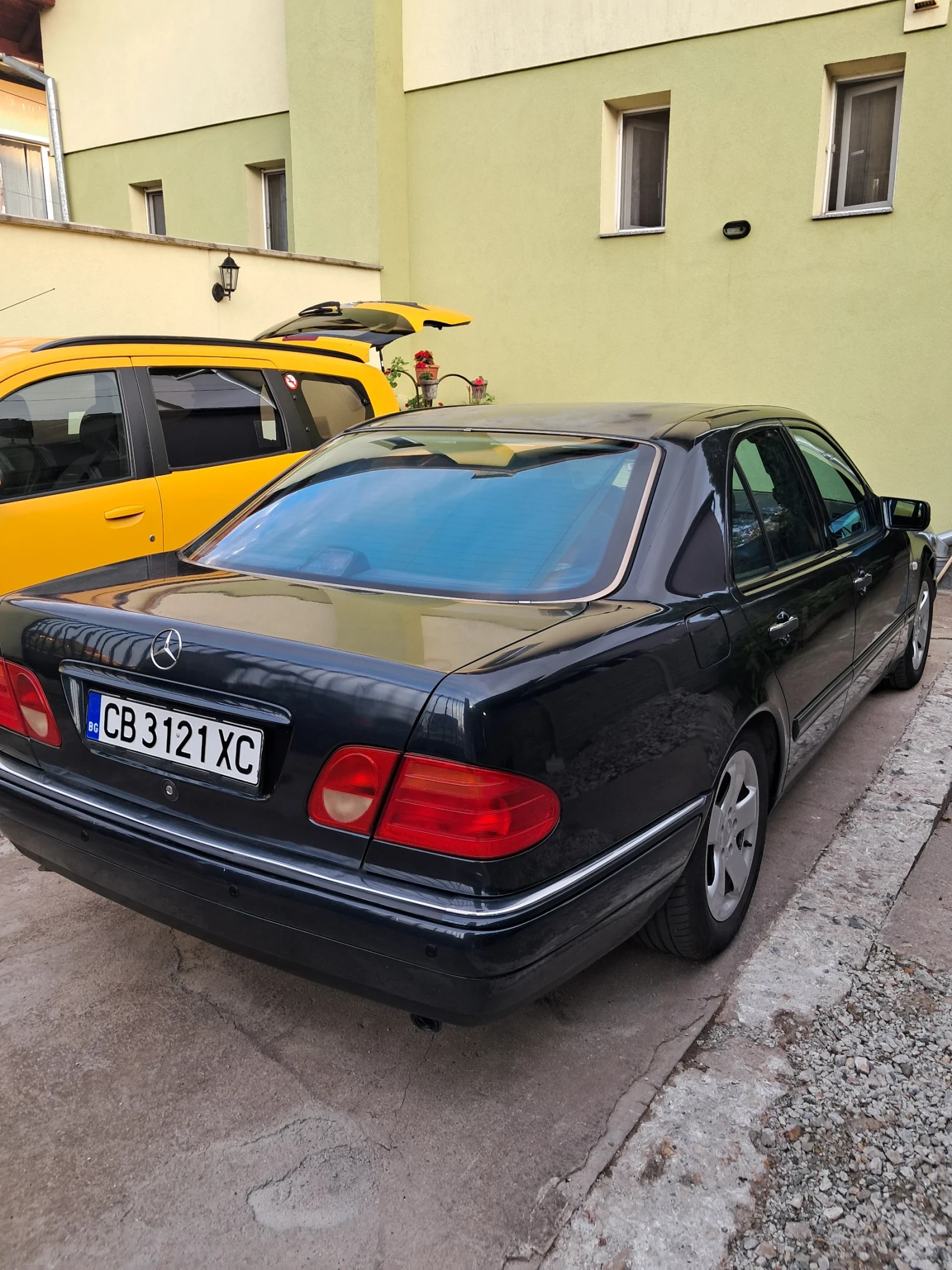 Mercedes-Benz E 200 2.0 136 Gaz , бензин - изображение 8