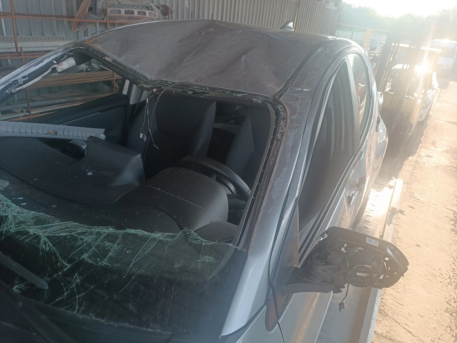 Toyota Yaris 1.0Бензин - изображение 10