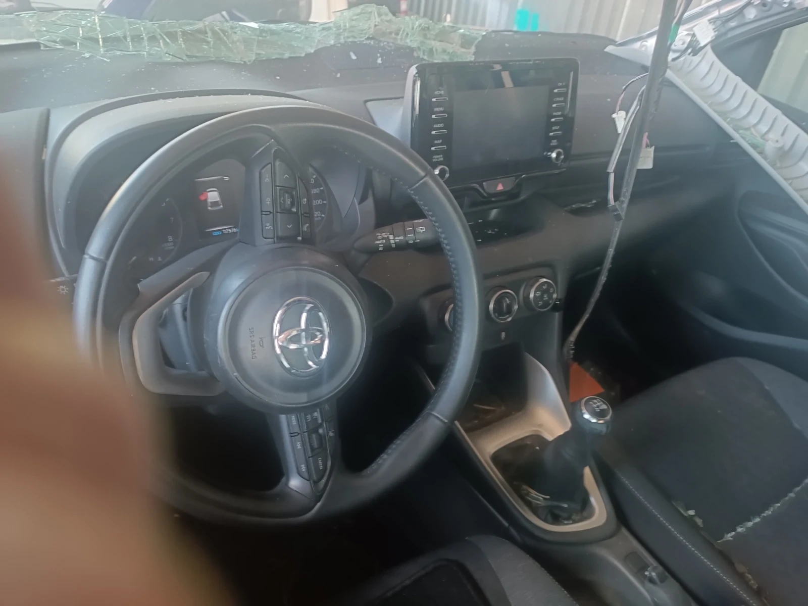 Toyota Yaris 1.0������ | Mobile.bg � ����������� 12