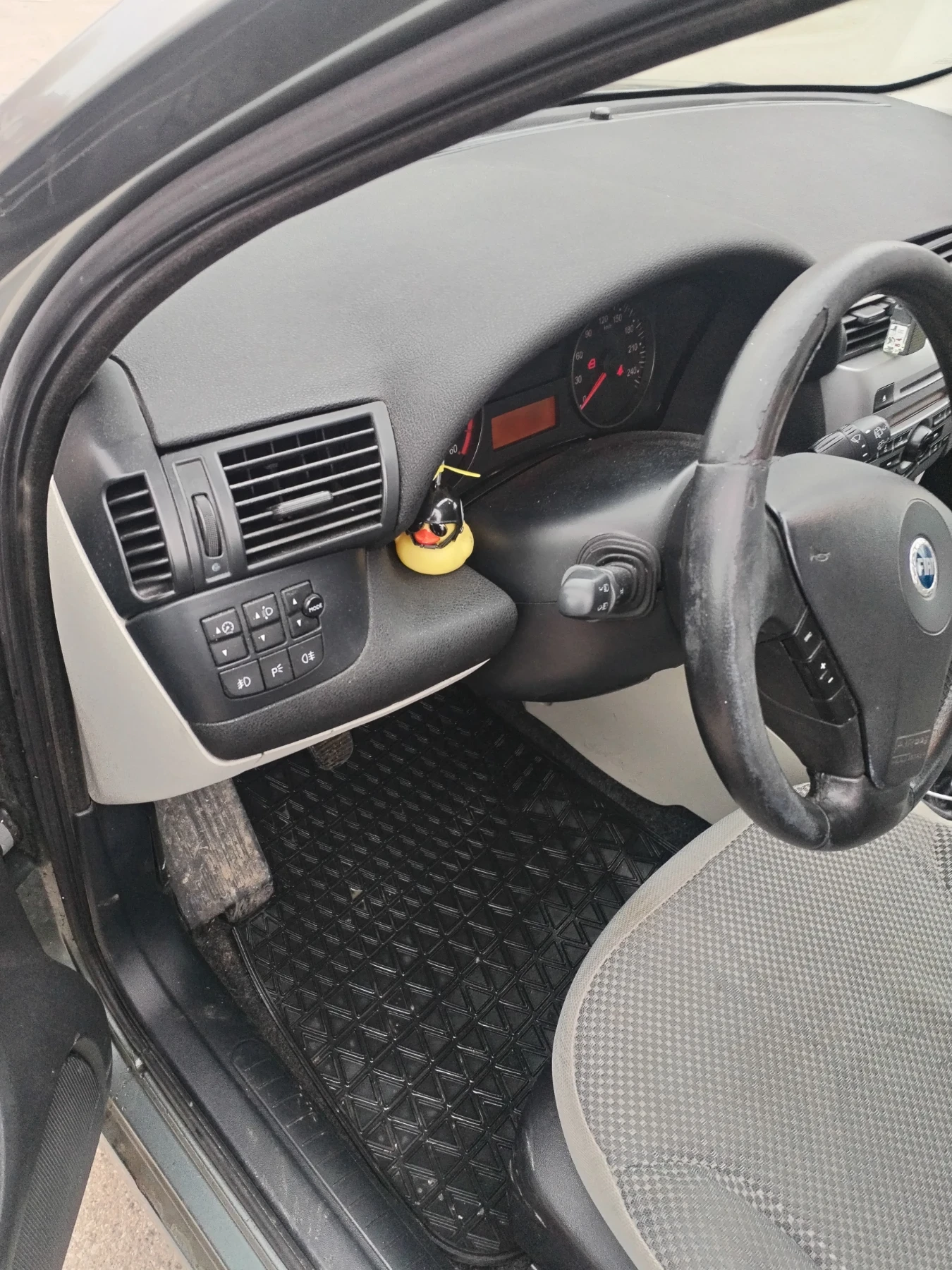 Fiat Stilo, снимка 10 - Автомобили и джипове - 53759234