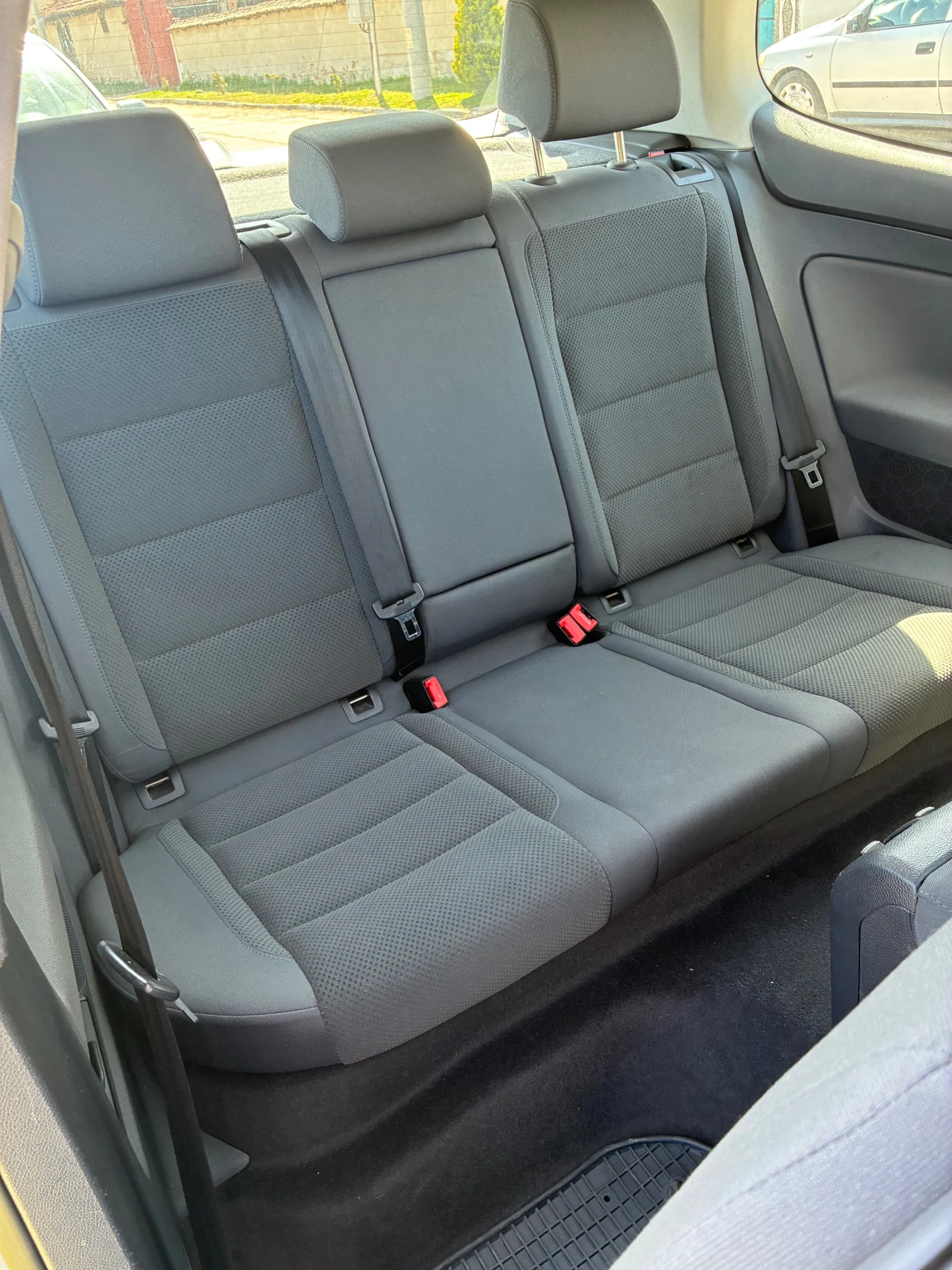 VW Golf, снимка 8 - Автомобили и джипове - 53844847