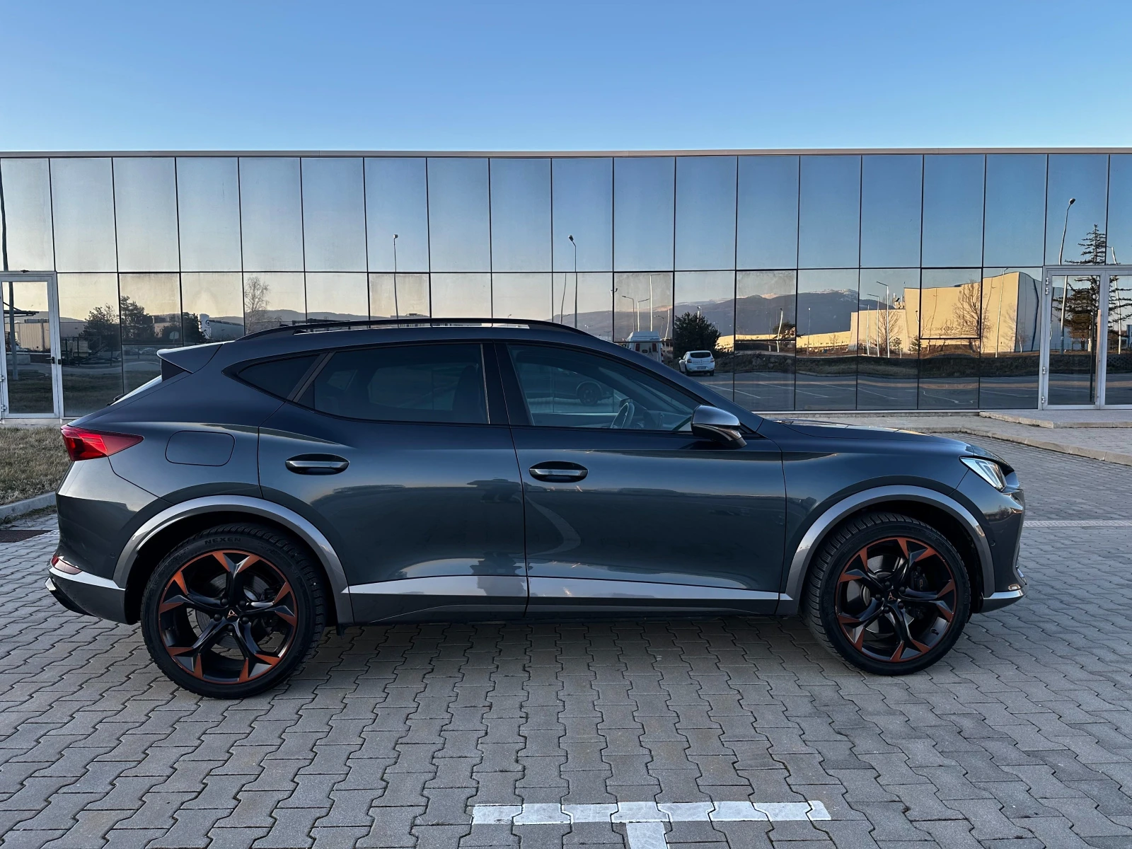 Cupra Formentor VZ 1.4 e-Hybrid 245 к.с. /DSG/360CAM/ВСИЧКИ ЕКСТРИ, снимка 7 - Автомобили и джипове - 54015338