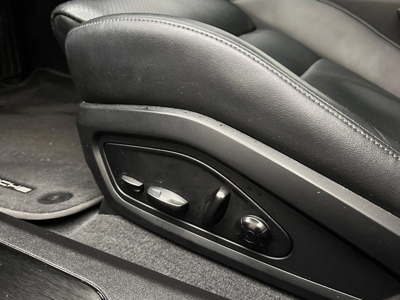 Porsche Taycan 4S 93 kWh, снимка 10 - Автомобили и джипове - 54193212