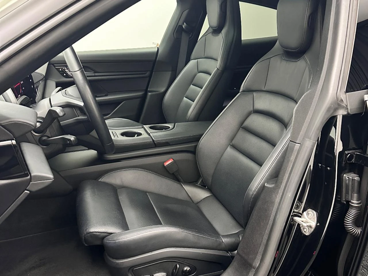 Porsche Taycan 4S 93 kWh, снимка 5 - Автомобили и джипове - 54193212