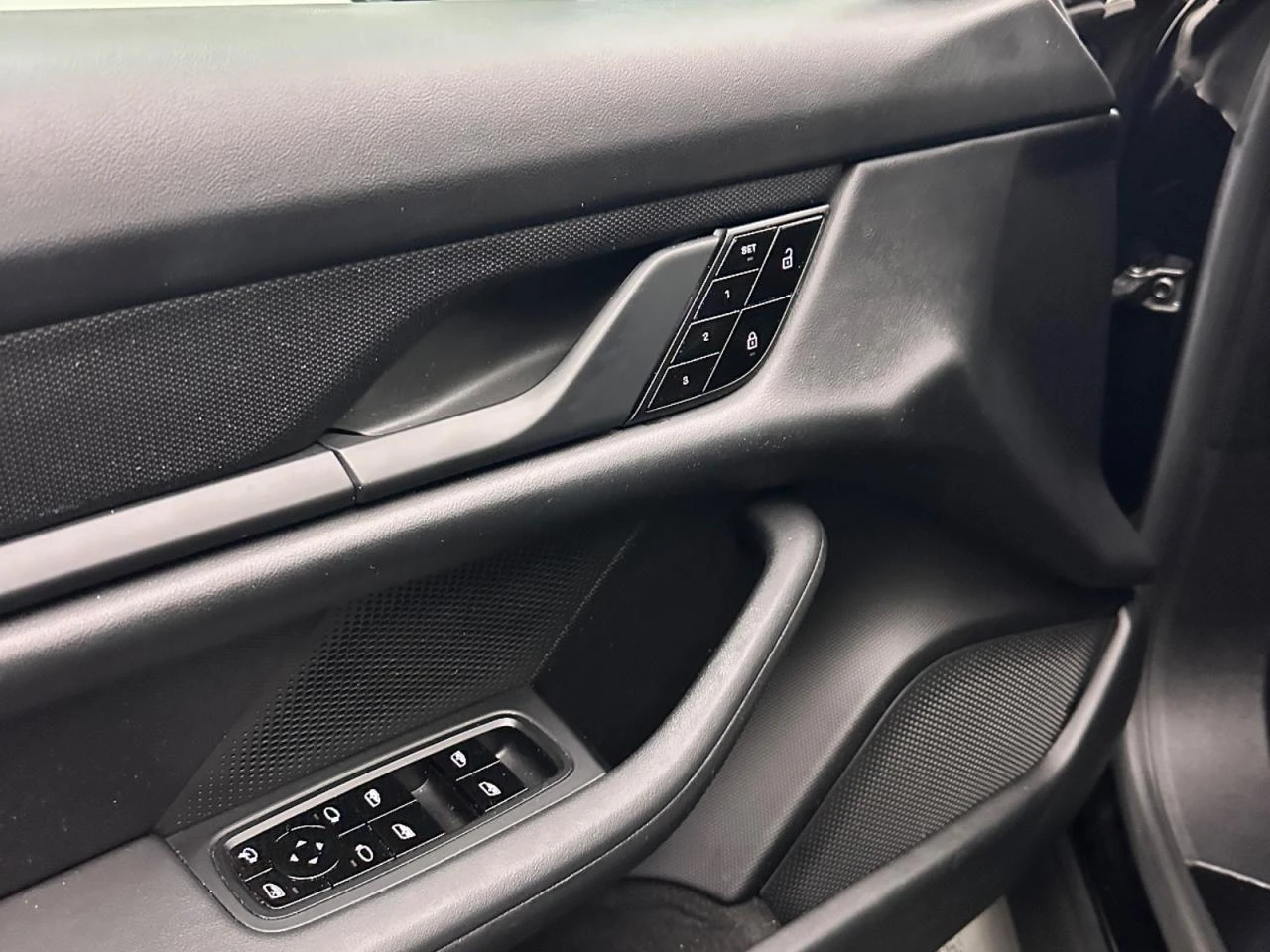 Porsche Taycan 4S 93 kWh, снимка 14 - Автомобили и джипове - 54193212