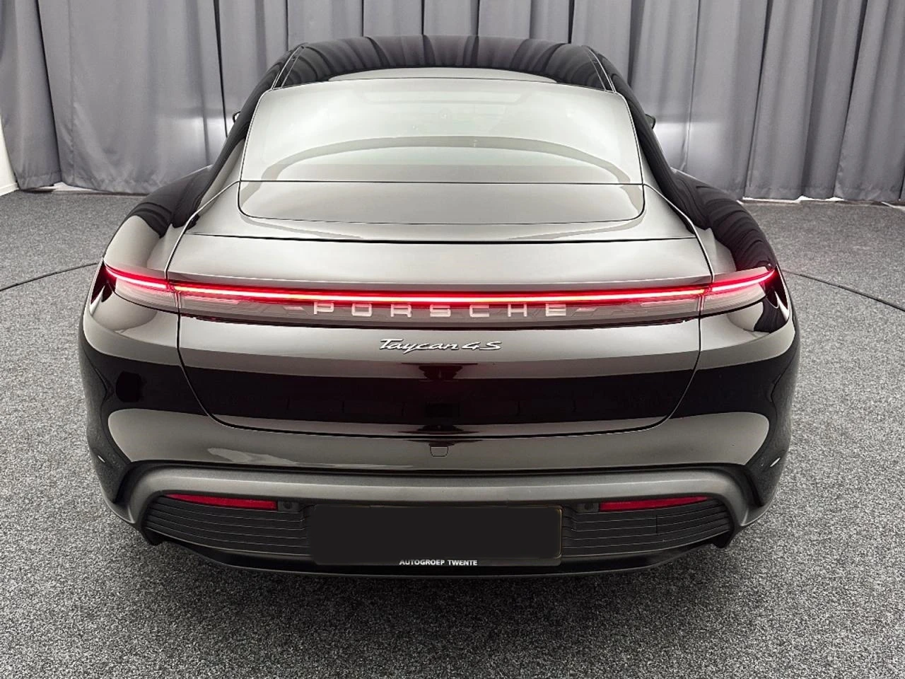 Porsche Taycan 4S 93 kWh, снимка 13 - Автомобили и джипове - 54193212