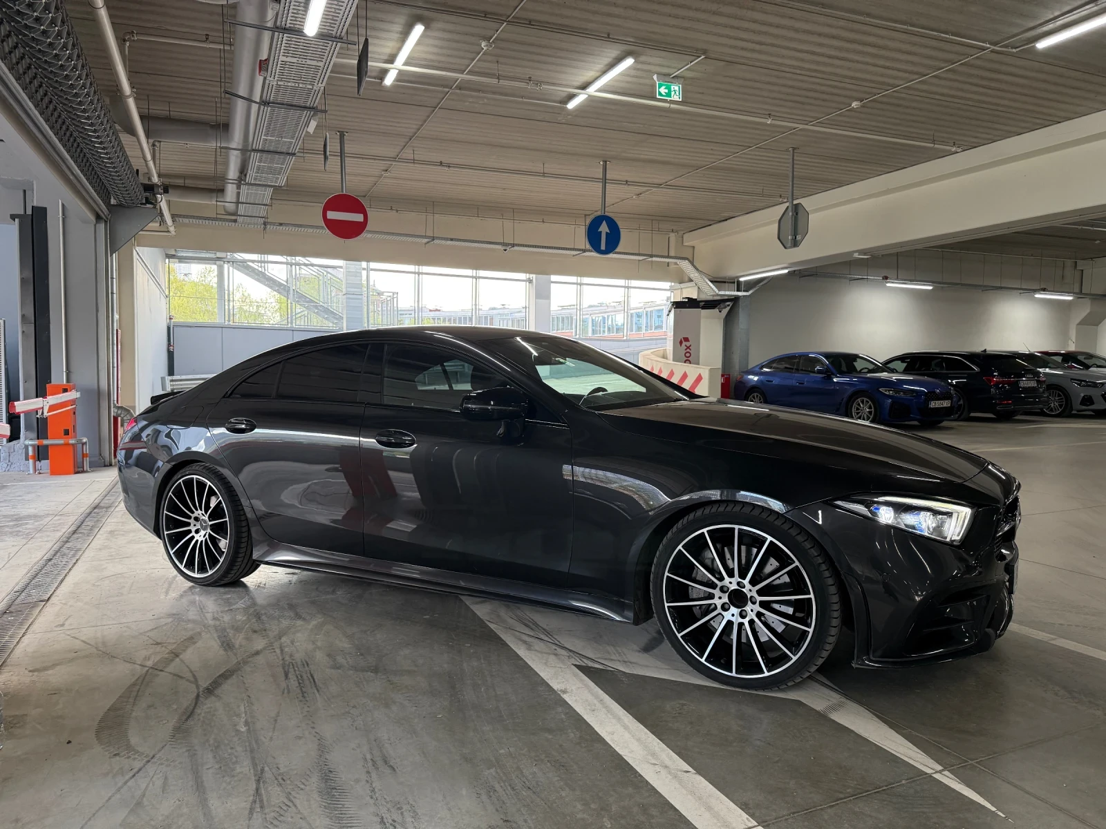 Mercedes-Benz CLS 300 AMG ����� 9G-TRONIC  | Mobile.bg � ����������� 2
