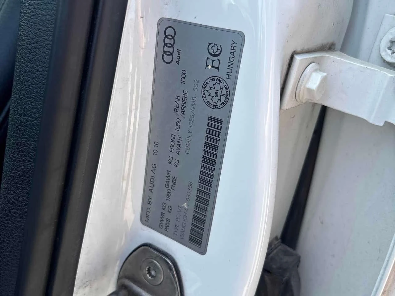 Audi A3  2.0T Progressiv/CARFAX/Подгрев/Шибедах, снимка 9 - Автомобили и джипове - 54335835