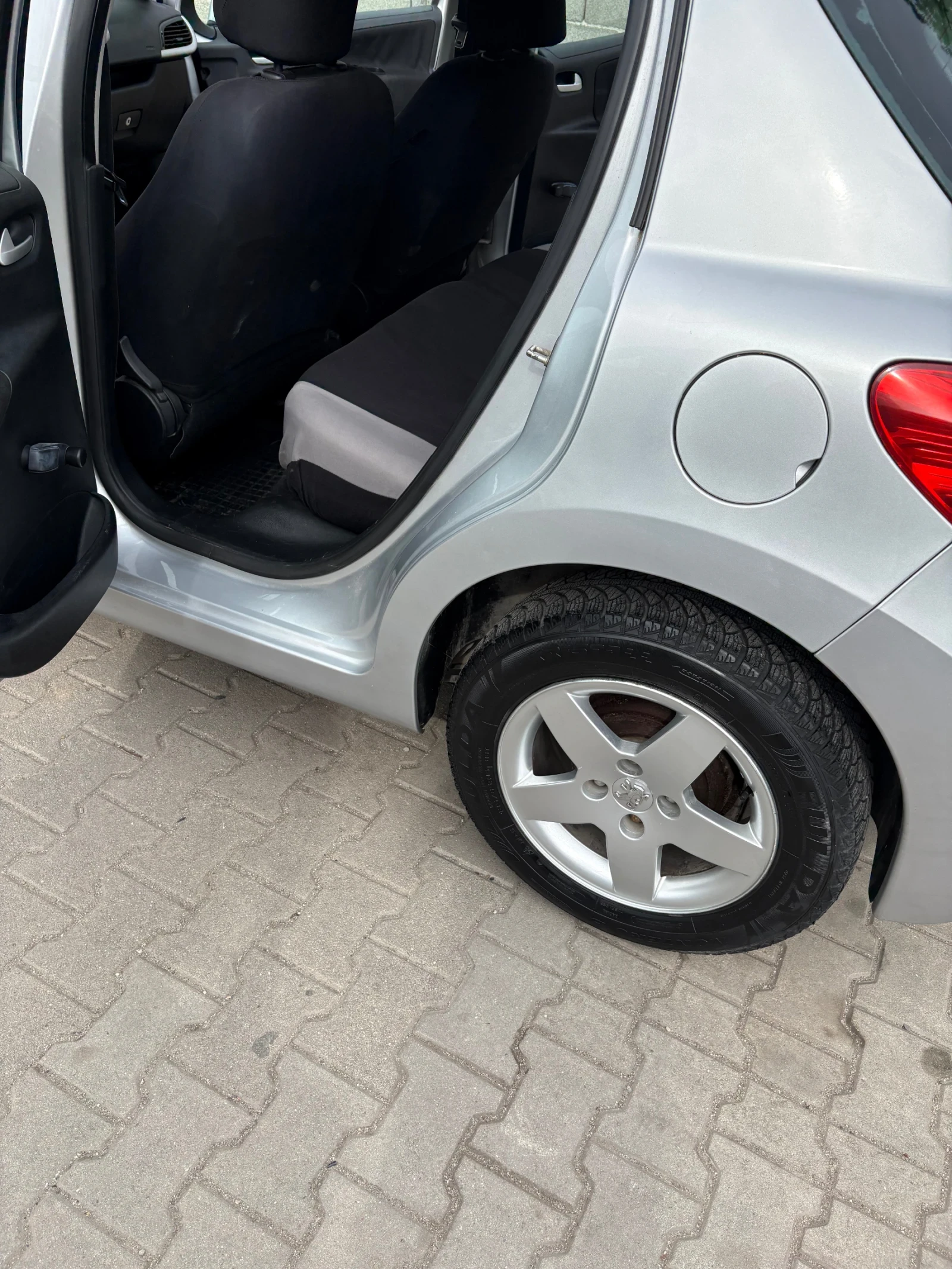 Peugeot 207, снимка 4 - Автомобили и джипове - 54549639
