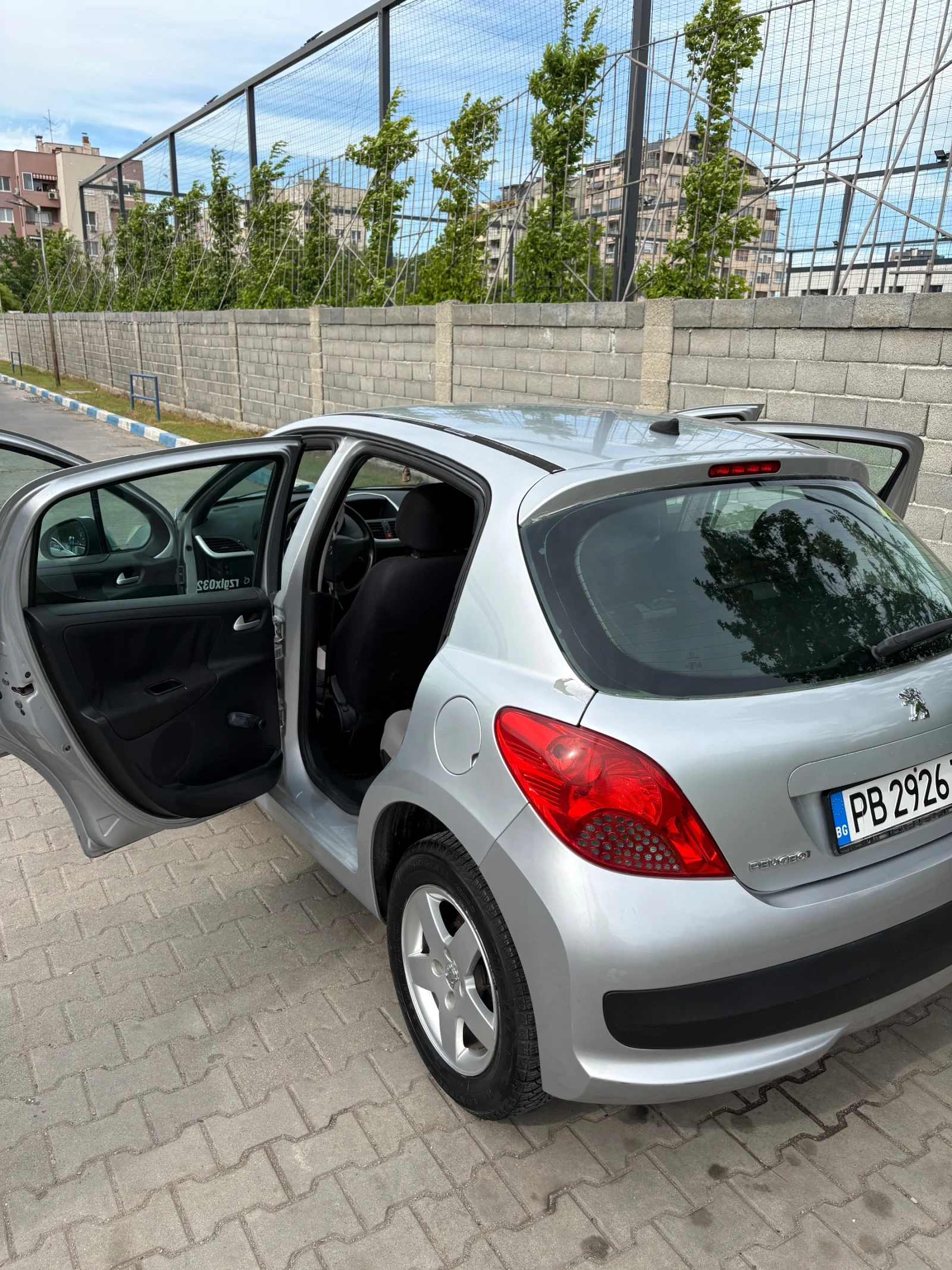 Peugeot 207, снимка 8 - Автомобили и джипове - 54549639