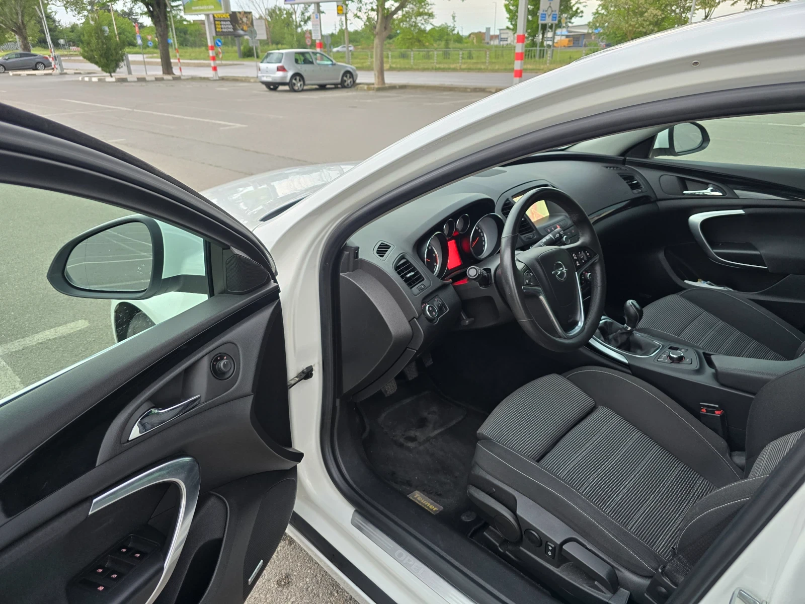Opel Insignia 2.0 Bi-Turbo OPC-Line, снимка 8 - Автомобили и джипове - 54611445