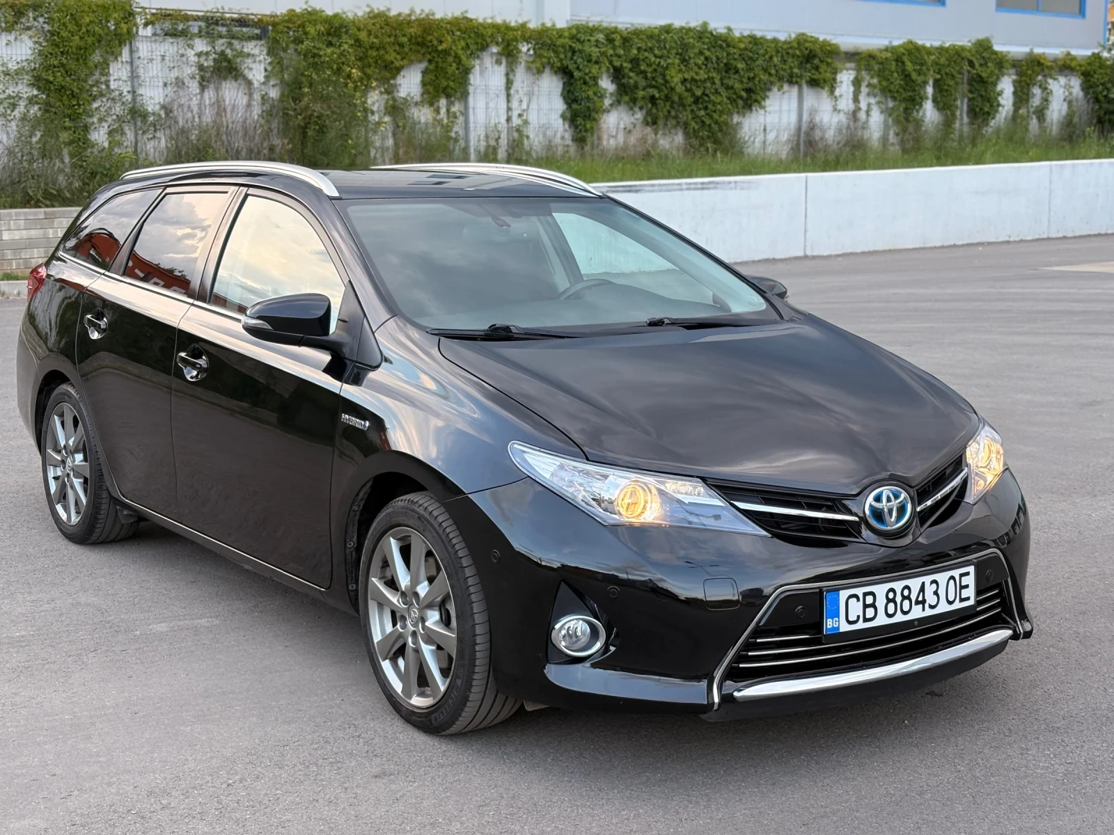 Toyota Auris Lounge Full 129хил, снимка 3 - Автомобили и джипове - 54773583