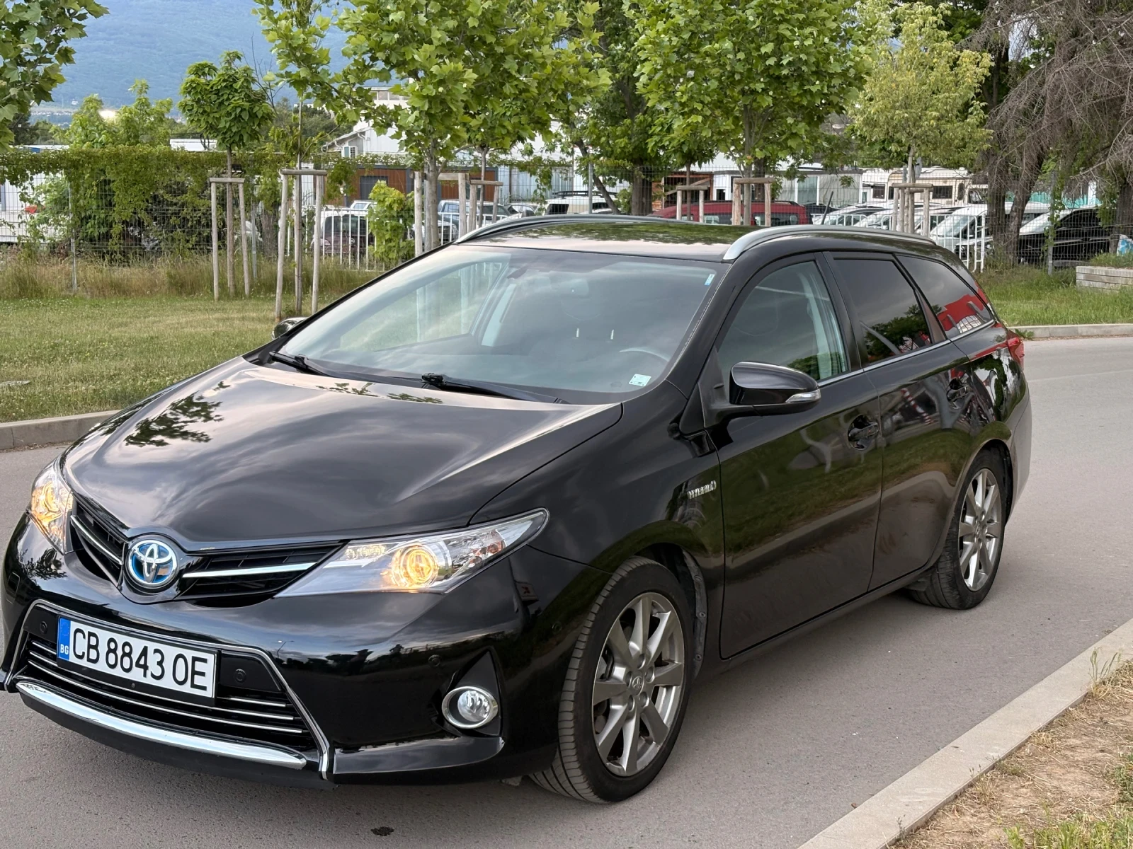 Toyota Auris Lounge Full 129хил, снимка 9 - Автомобили и джипове - 54773583