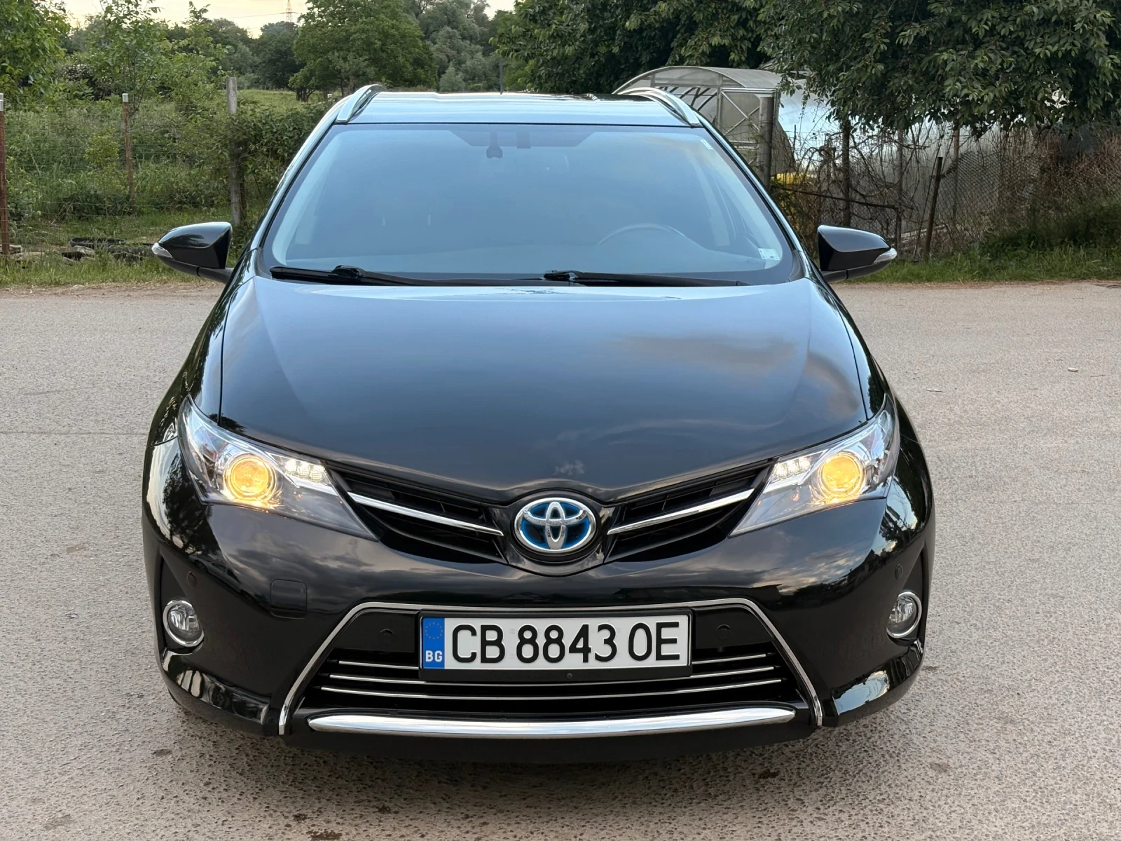 Toyota Auris Lounge Full 129хил, снимка 2 - Автомобили и джипове - 54773583