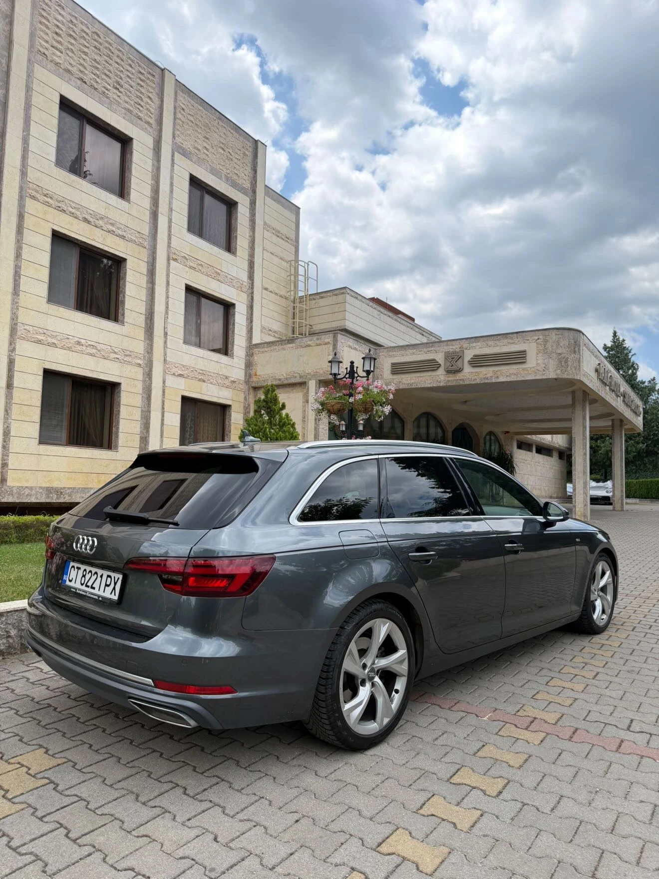 Audi A4, снимка 12 - Автомобили и джипове - 55140971