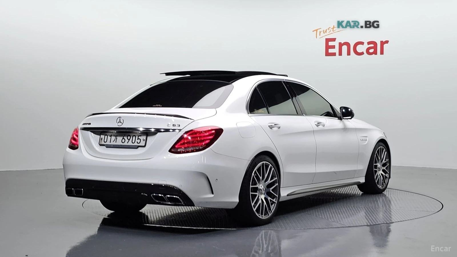 Mercedes-Benz C 63 AMG * ПОДГРЕВ* ПАНОРАМА* 360* HEAD-UP* BURMESTER* , снимка 2 - Автомобили и джипове - 55223490