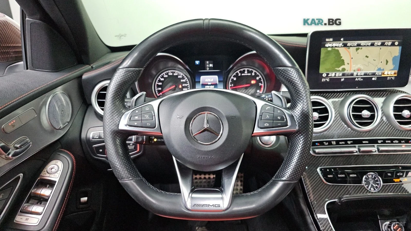 Mercedes-Benz C 63 AMG * ПОДГРЕВ* ПАНОРАМА* 360* HEAD-UP* BURMESTER* , снимка 12 - Автомобили и джипове - 55223490