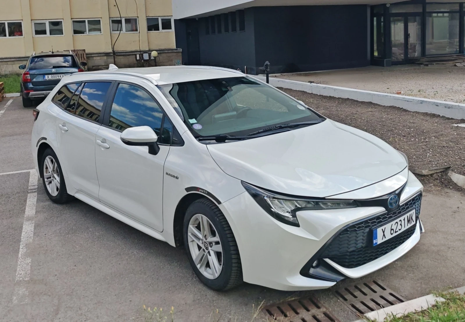 Toyota Corolla 2.0 HIBRID , снимка 6 - Автомобили и джипове - 55229700