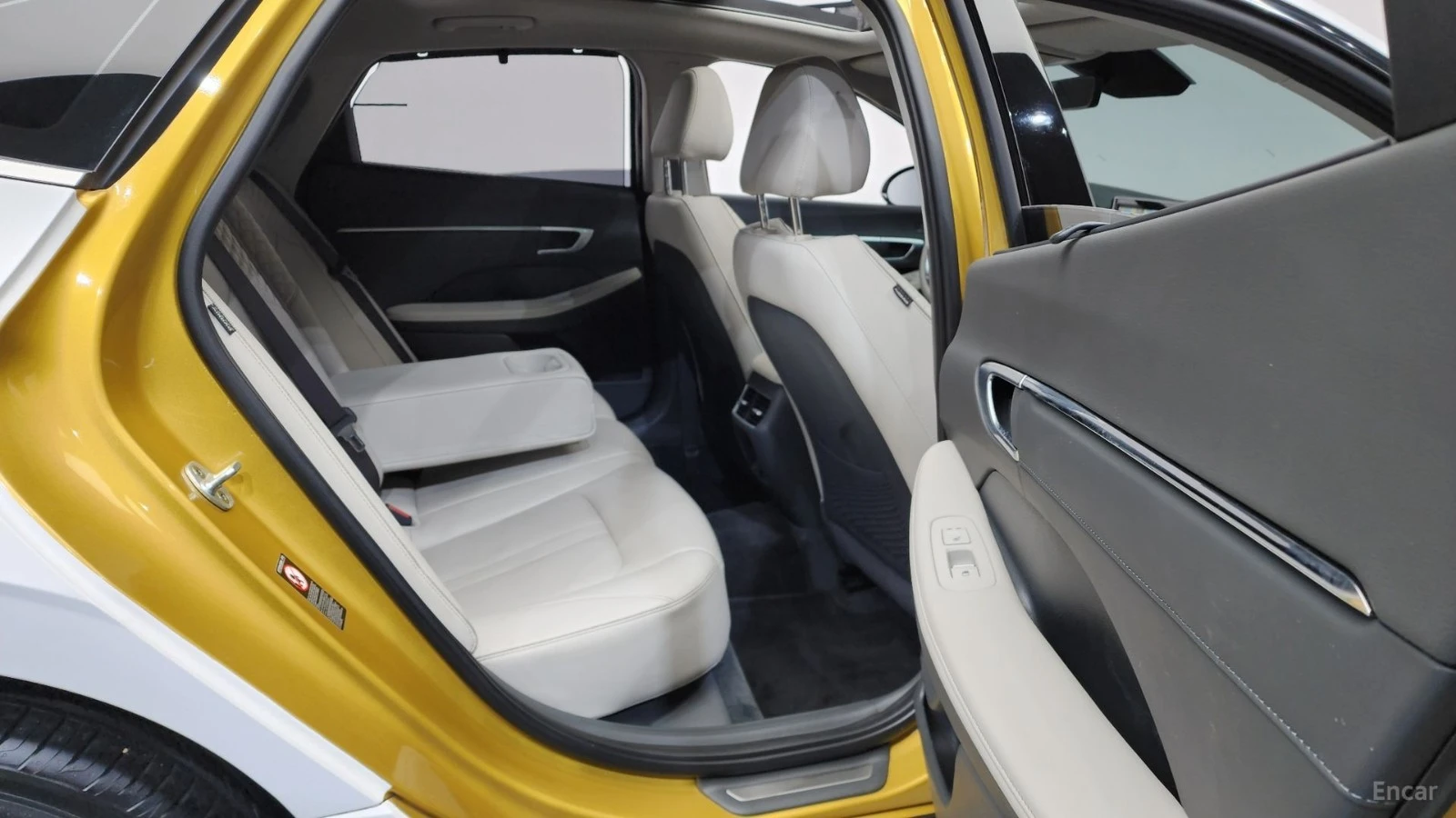 Hyundai Sonata 2.0* INSPIRATION* ПОДГРЕВ* ОБДУХВАНЕ* ПАНО* 360* H, снимка 12 - Автомобили и джипове - 55680346