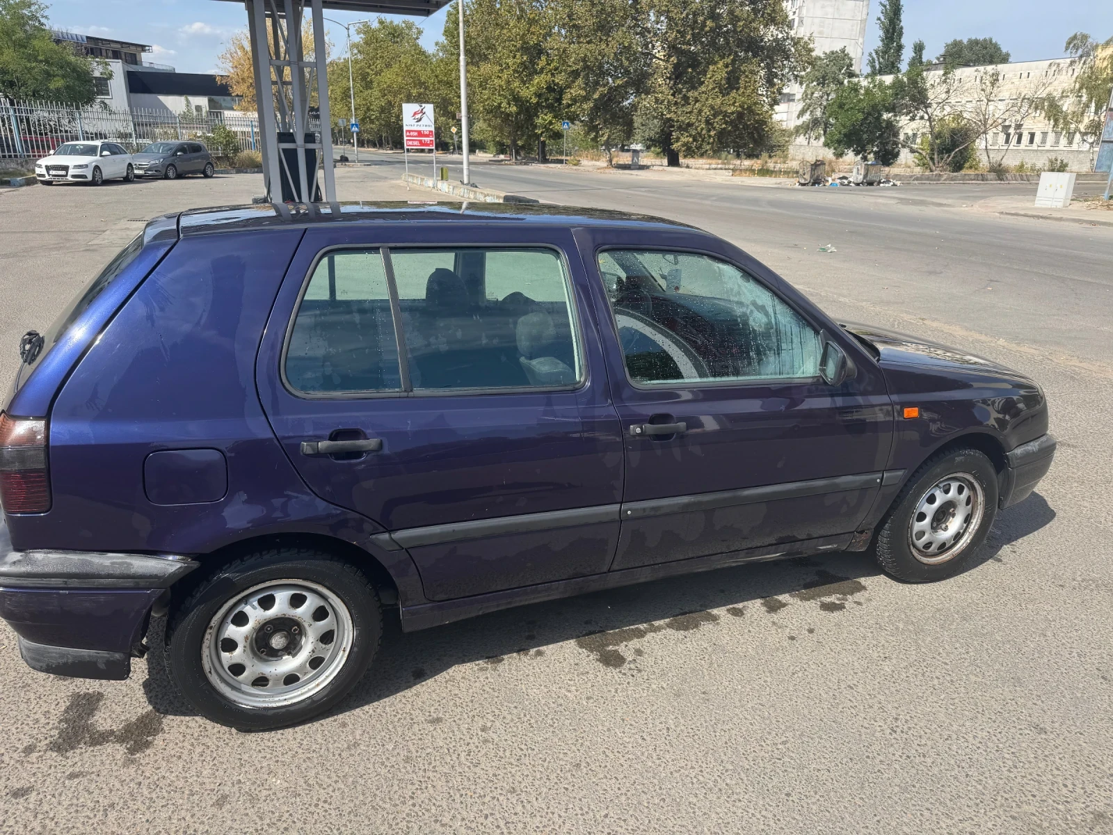 VW Golf 1.6 ГАЗ/Бензин, снимка 9 - Автомобили и джипове - 55876288