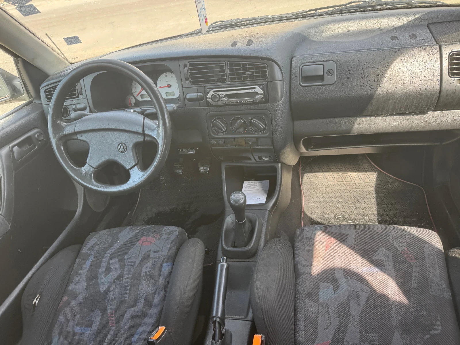 VW Golf 1.6 ГАЗ/Бензин, снимка 10 - Автомобили и джипове - 55876288
