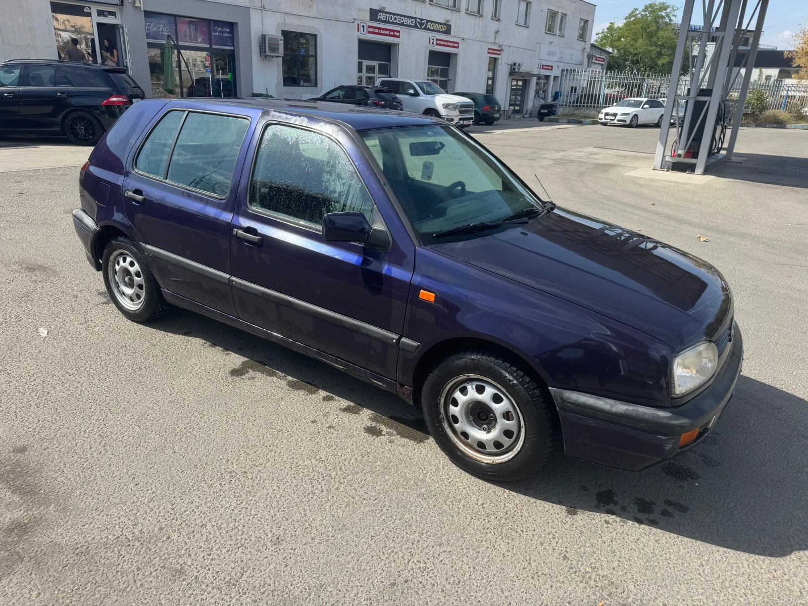 VW Golf 1.6 ГАЗ/Бензин, снимка 8 - Автомобили и джипове - 55876288