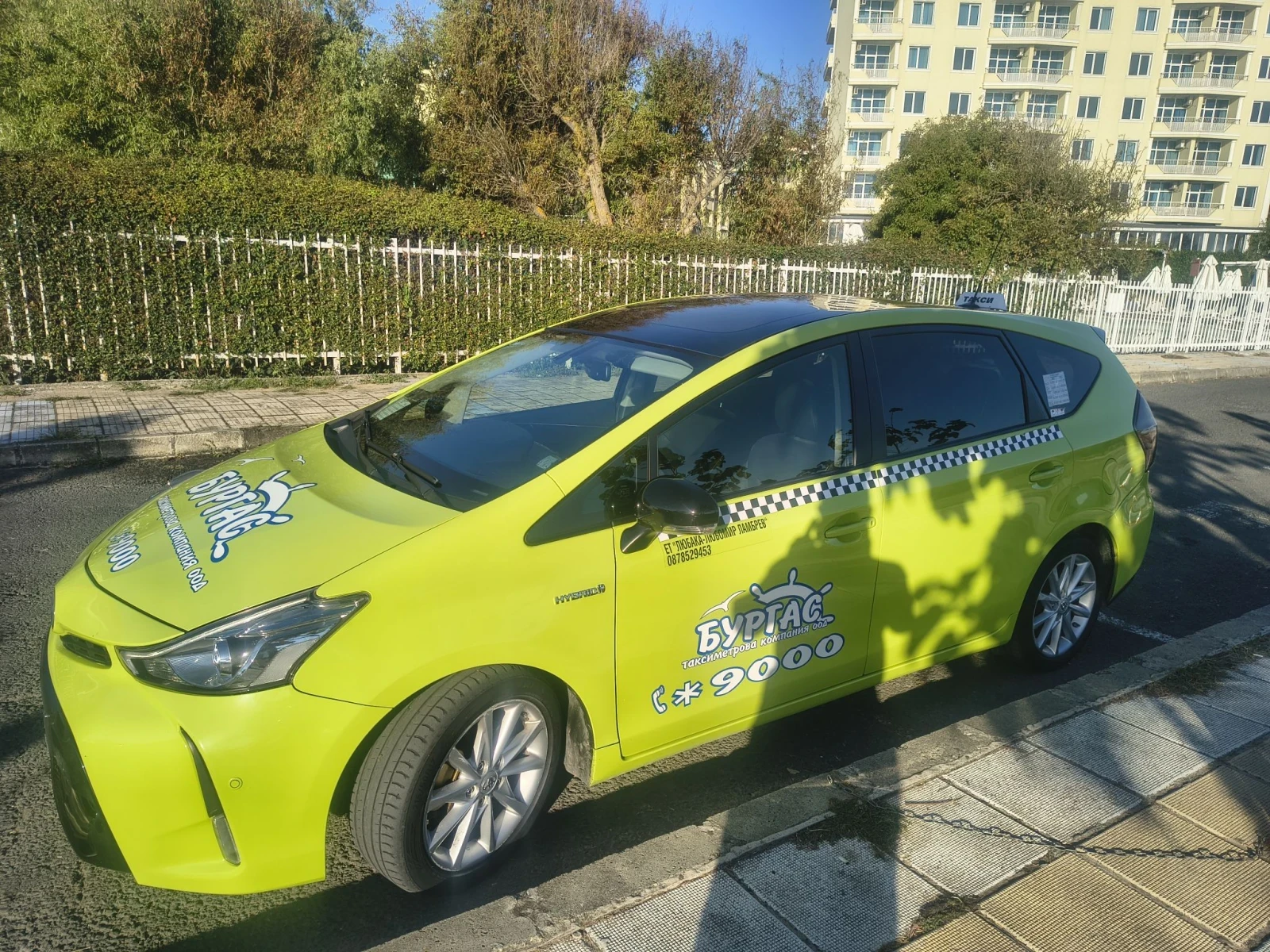 Toyota Prius, снимка 6 - Автомобили и джипове - 56321676