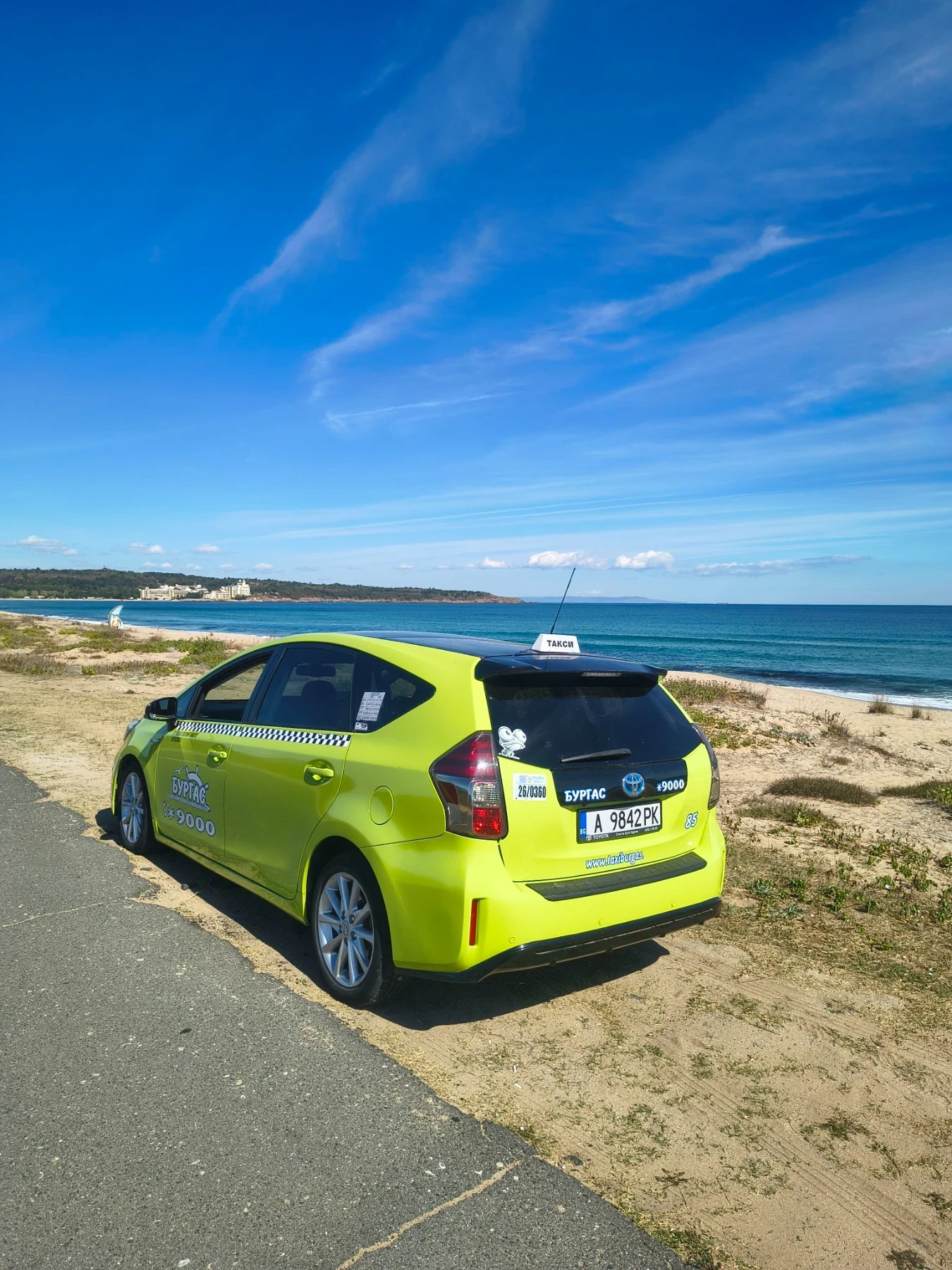 Toyota Prius, снимка 2 - Автомобили и джипове - 56321676
