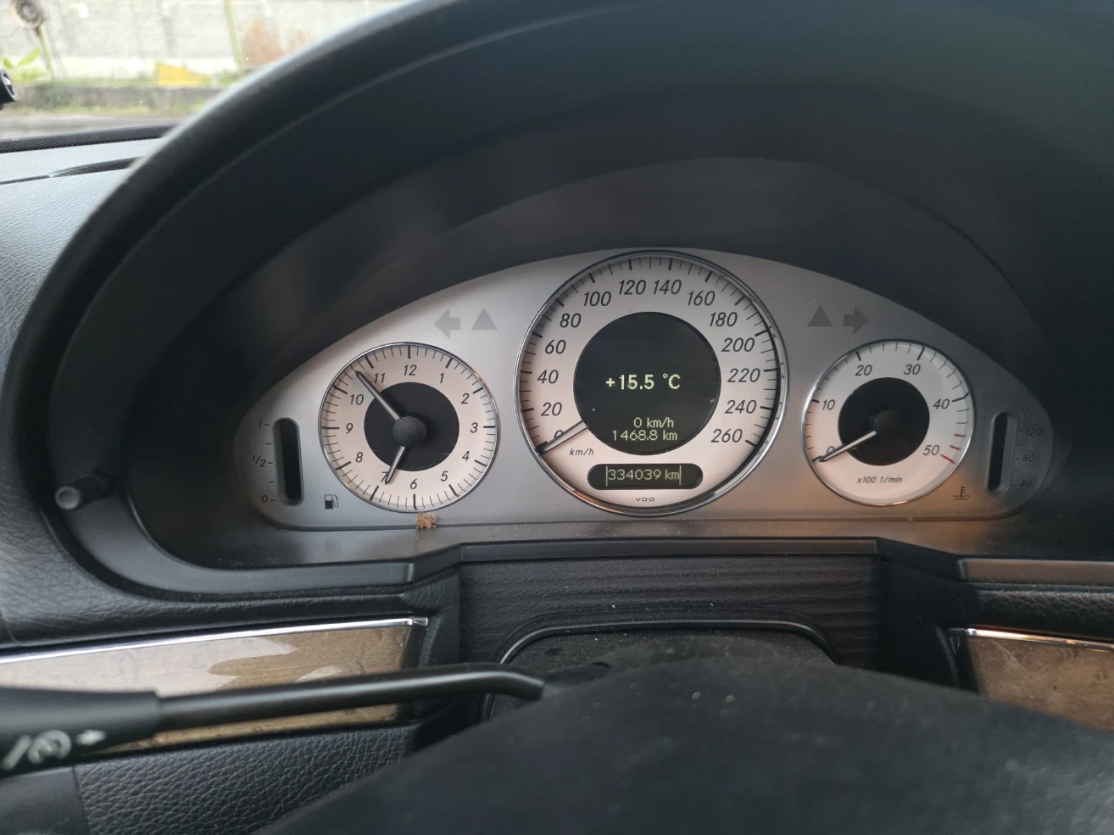 Mercedes-Benz E 320, снимка 10 - Автомобили и джипове - 56349596