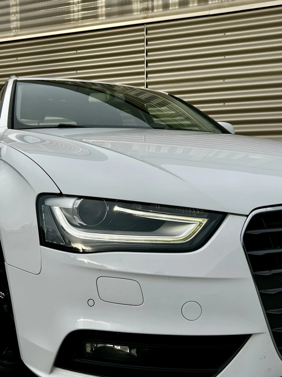 Audi A4 3.0TDI 204hp Automatic ОБСЛУЖЕНИ ВЕРИГИ , снимка 4 - Автомобили и джипове - 56656285