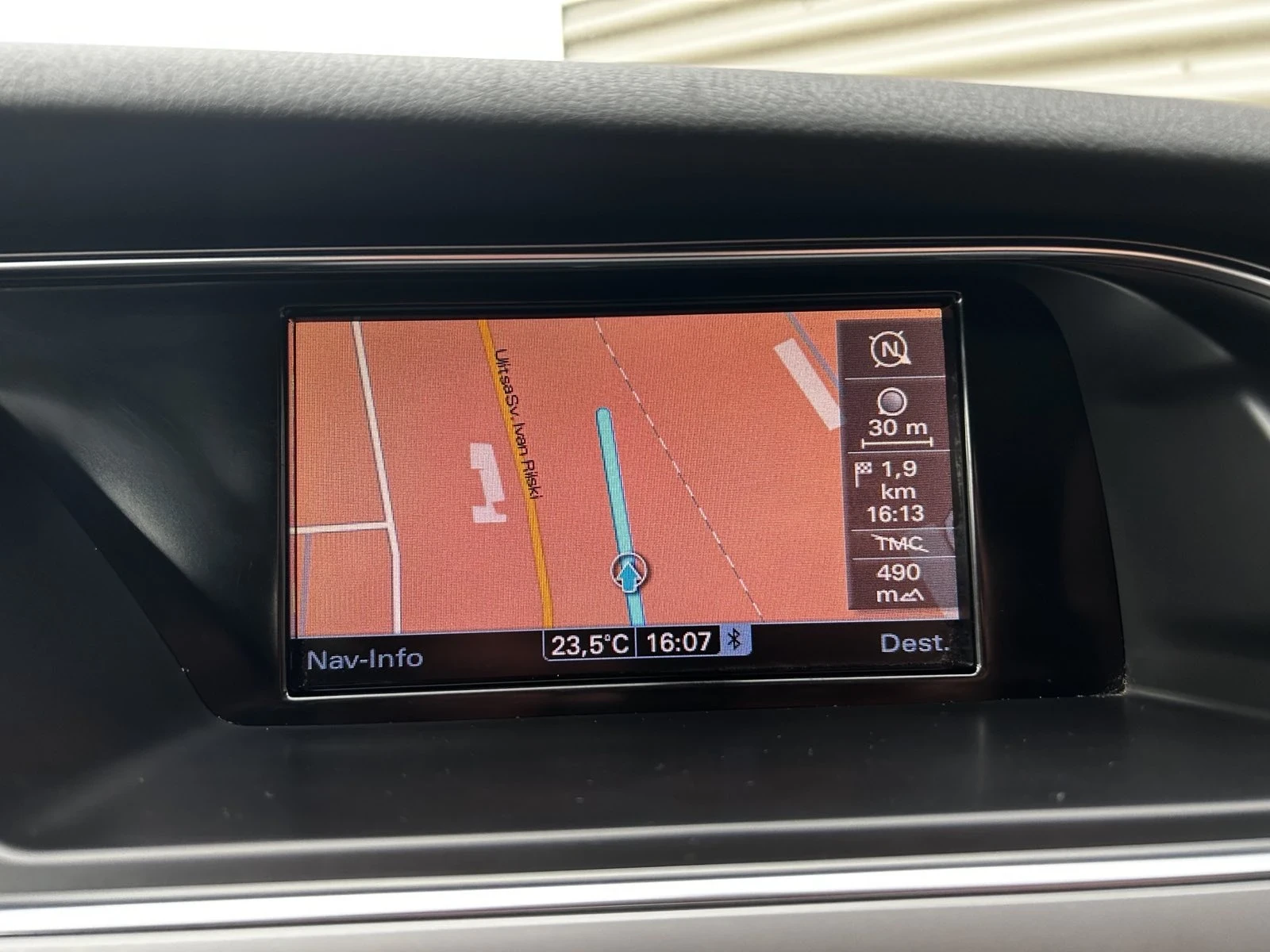 Audi A4 3.0TDI 204hp Automatic ОБСЛУЖЕНИ ВЕРИГИ , снимка 13 - Автомобили и джипове - 56656285