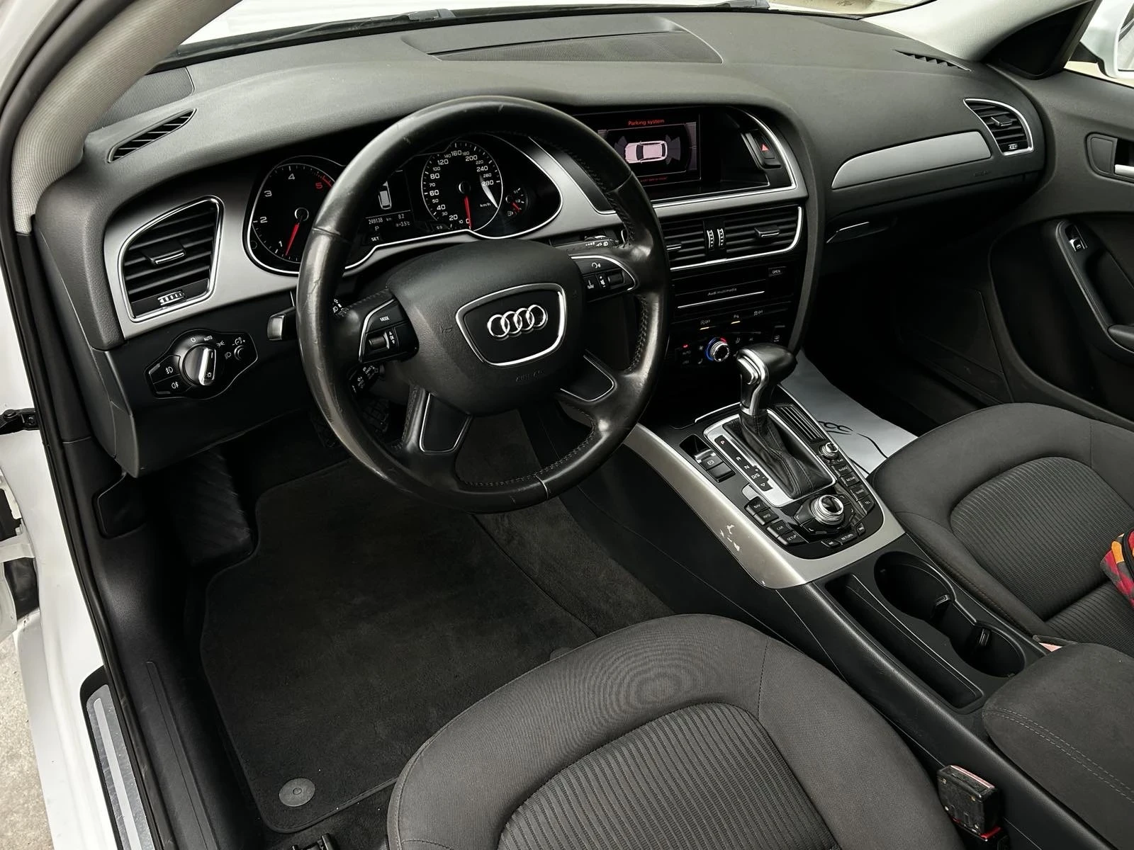 Audi A4 3.0TDI 204hp Automatic ОБСЛУЖЕНИ ВЕРИГИ , снимка 11 - Автомобили и джипове - 56656285
