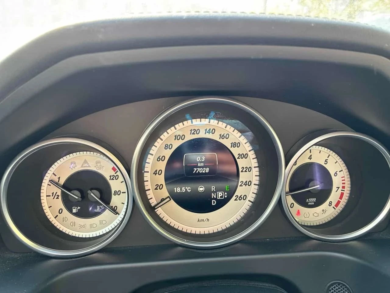 Mercedes-Benz E 400, снимка 12 - Автомобили и джипове - 56724039
