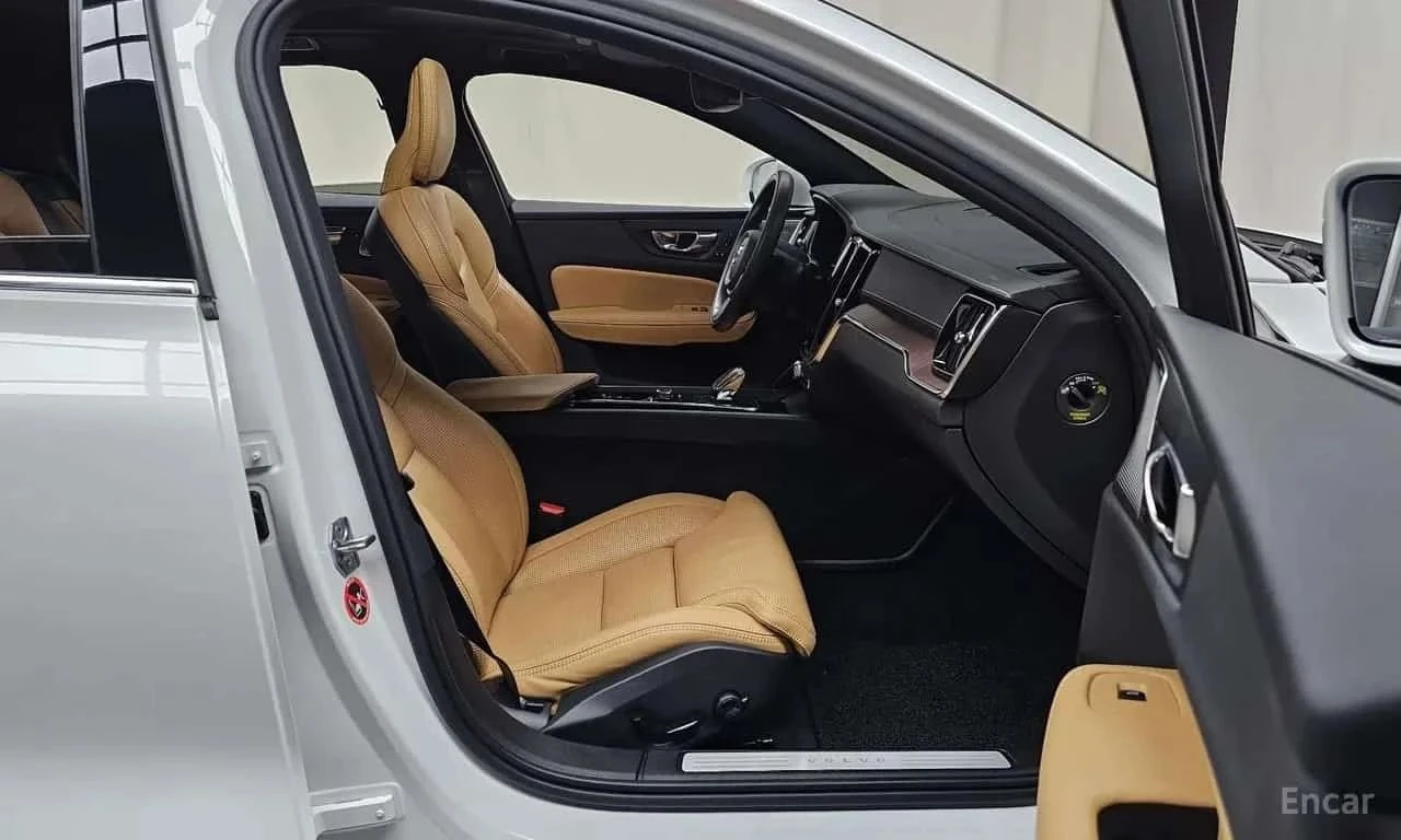 Volvo S60, снимка 11 - Автомобили и джипове - 56738106