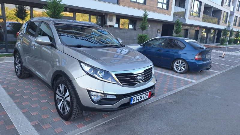 Kia Sportage, снимка 2 - Автомобили и джипове - 46894797