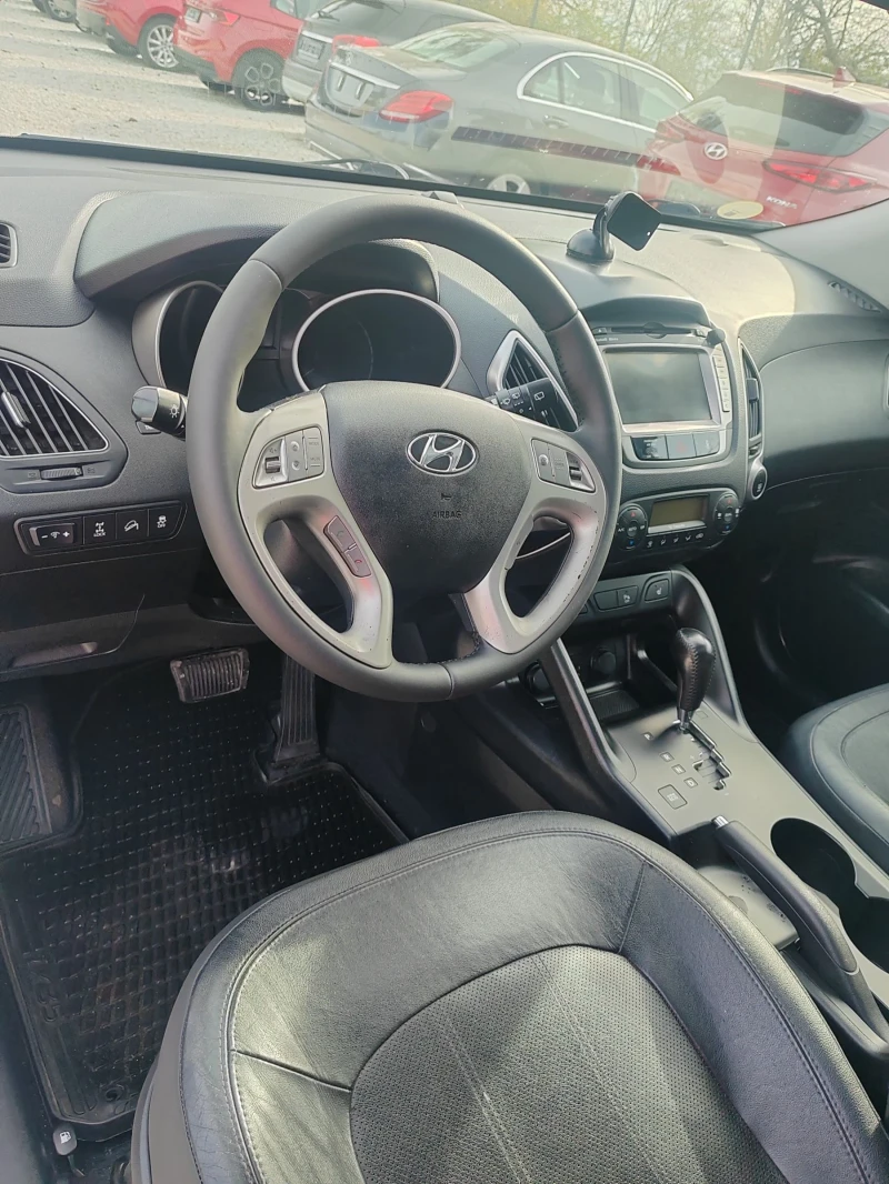 Hyundai IX35 2.0, 184к.с. 4х4 FULL, снимка 12 - Автомобили и джипове - 52626017