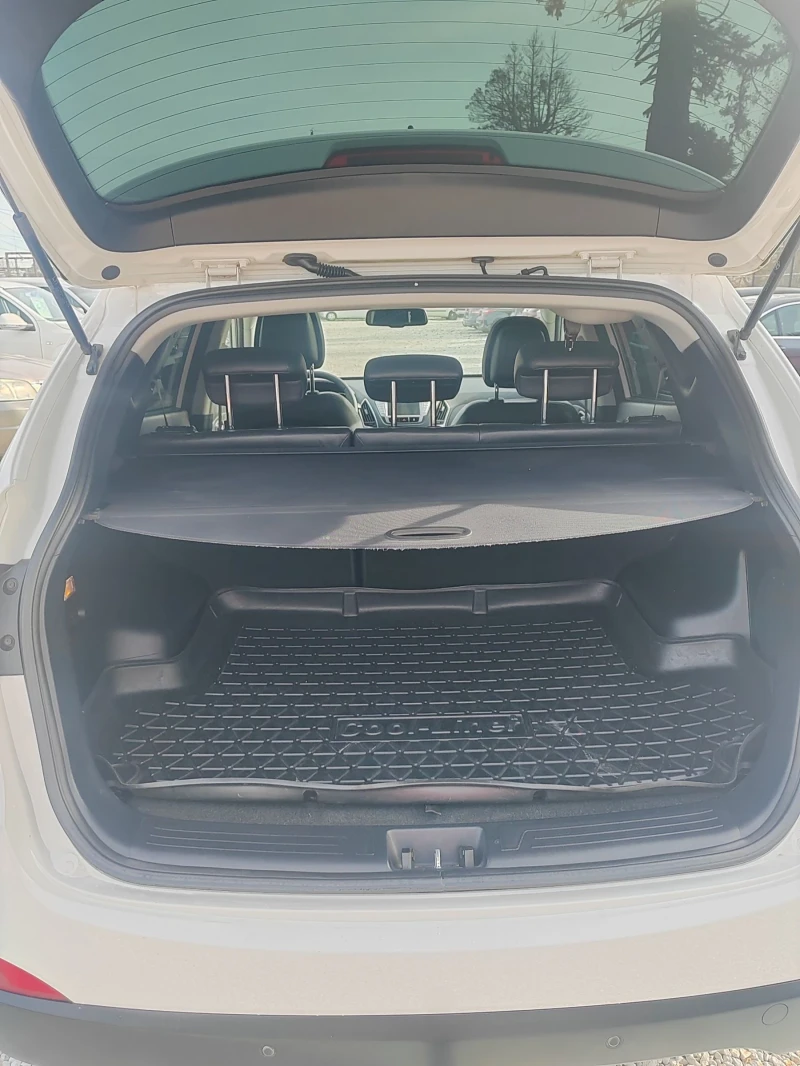 Hyundai IX35 2.0, 184к.с. 4х4 FULL, снимка 8 - Автомобили и джипове - 52626017