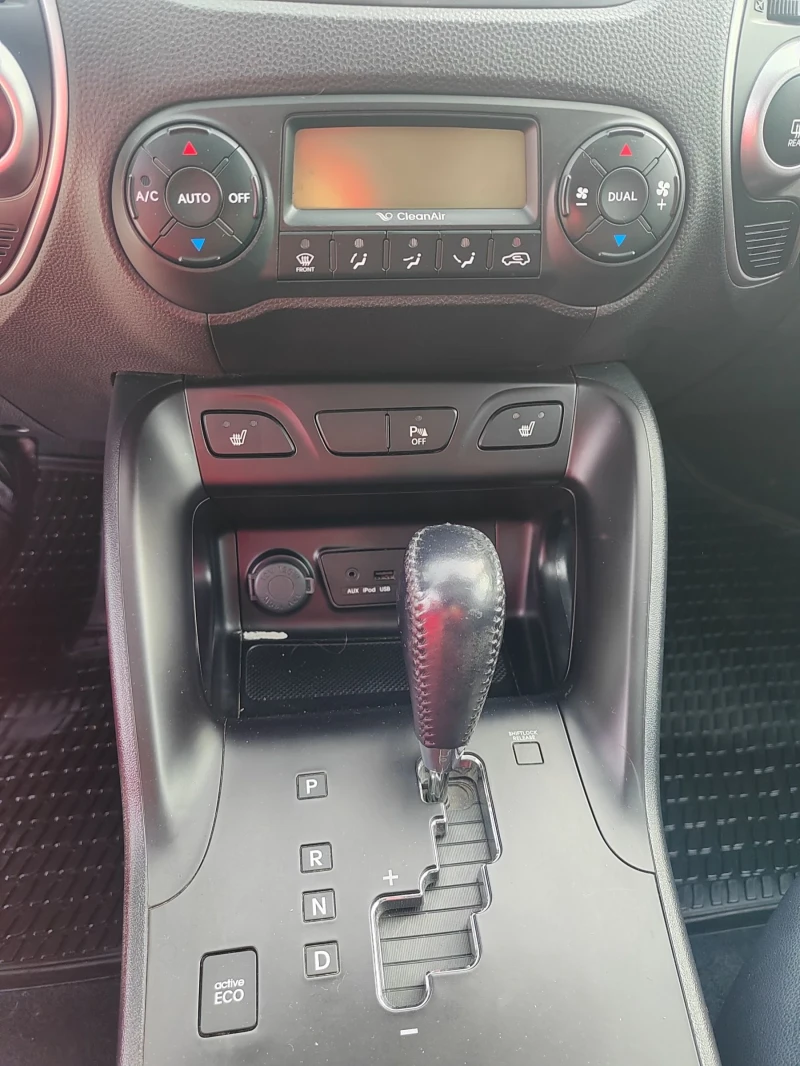 Hyundai IX35 2.0, 184к.с. 4х4 FULL, снимка 13 - Автомобили и джипове - 52626017