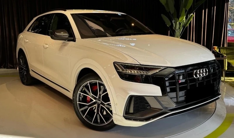 Audi SQ8 4.0 V8
