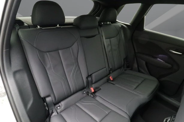 Audi Q3 35 TFSI = S-line = Гаранция, снимка 8 - Автомобили и джипове - 56182592