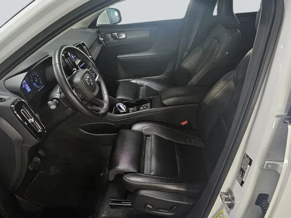 Volvo XC40 I * T5 * Inspiration* AвтоКредит* (ЦЕНА ДО БГ) - изображение 6