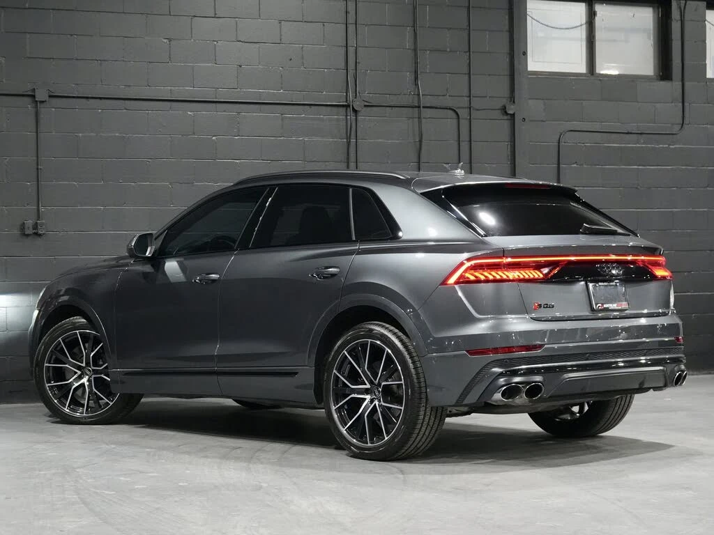 Audi SQ8 4.0 TFSI quattro* АвтоКредит* (Цена до БГ) , снимка 4 - Автомобили и джипове - 53870999
