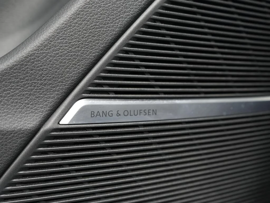 Audi SQ8 4.0 TFSI quattro* АвтоКредит* (Цена до БГ) , снимка 11 - Автомобили и джипове - 53870999