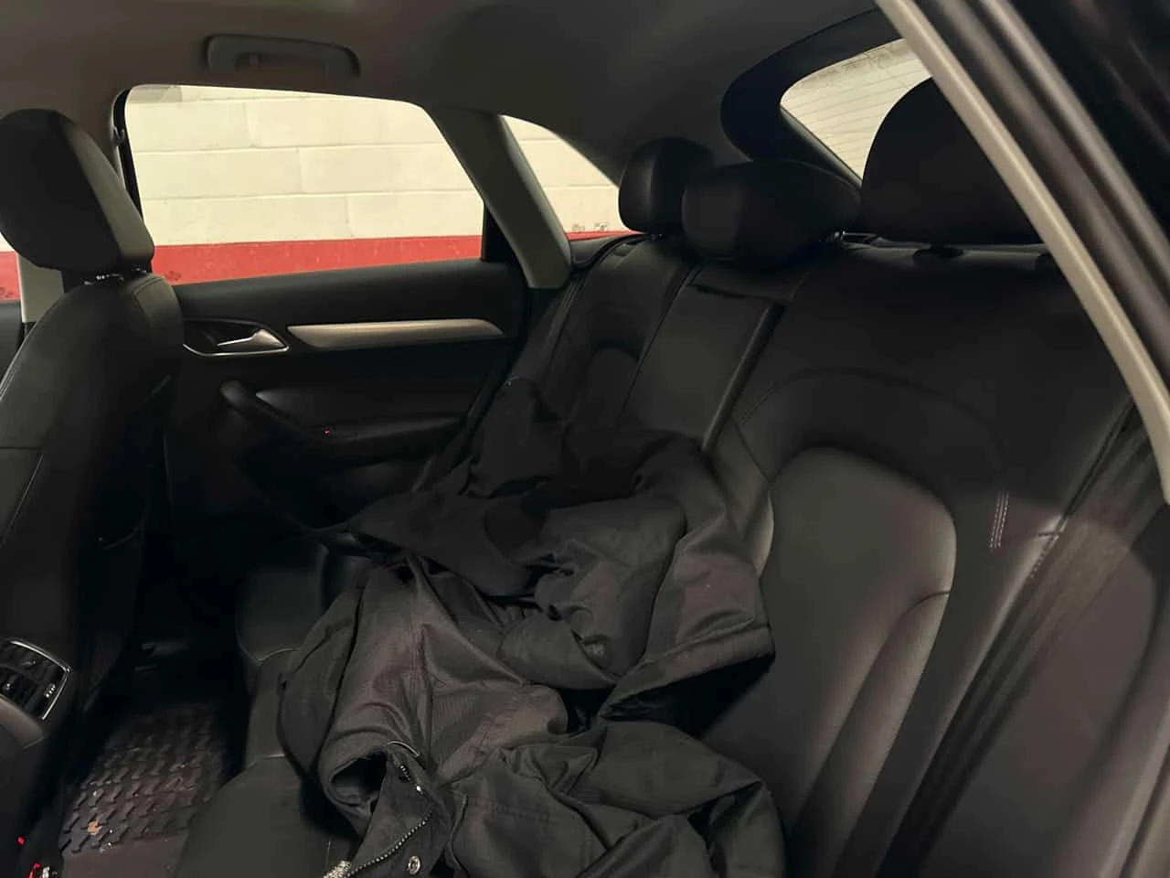 Audi Q3 * Progressiv * CARFAX * ЦЕНА ДО БГ, снимка 12 - Автомобили и джипове - 53952501