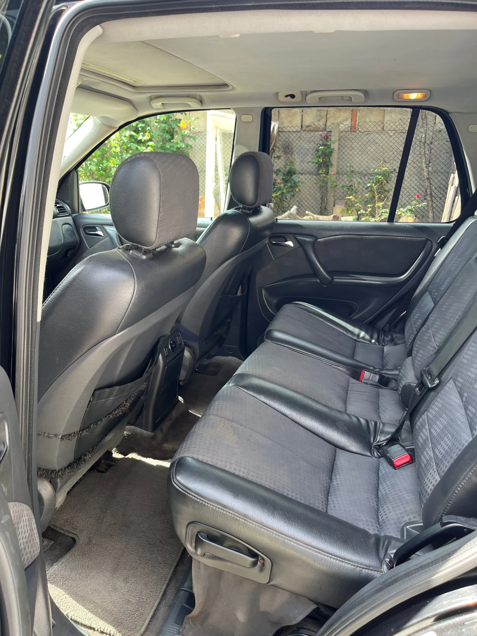 Mercedes-Benz ML 270, снимка 10 - Автомобили и джипове - 54576326