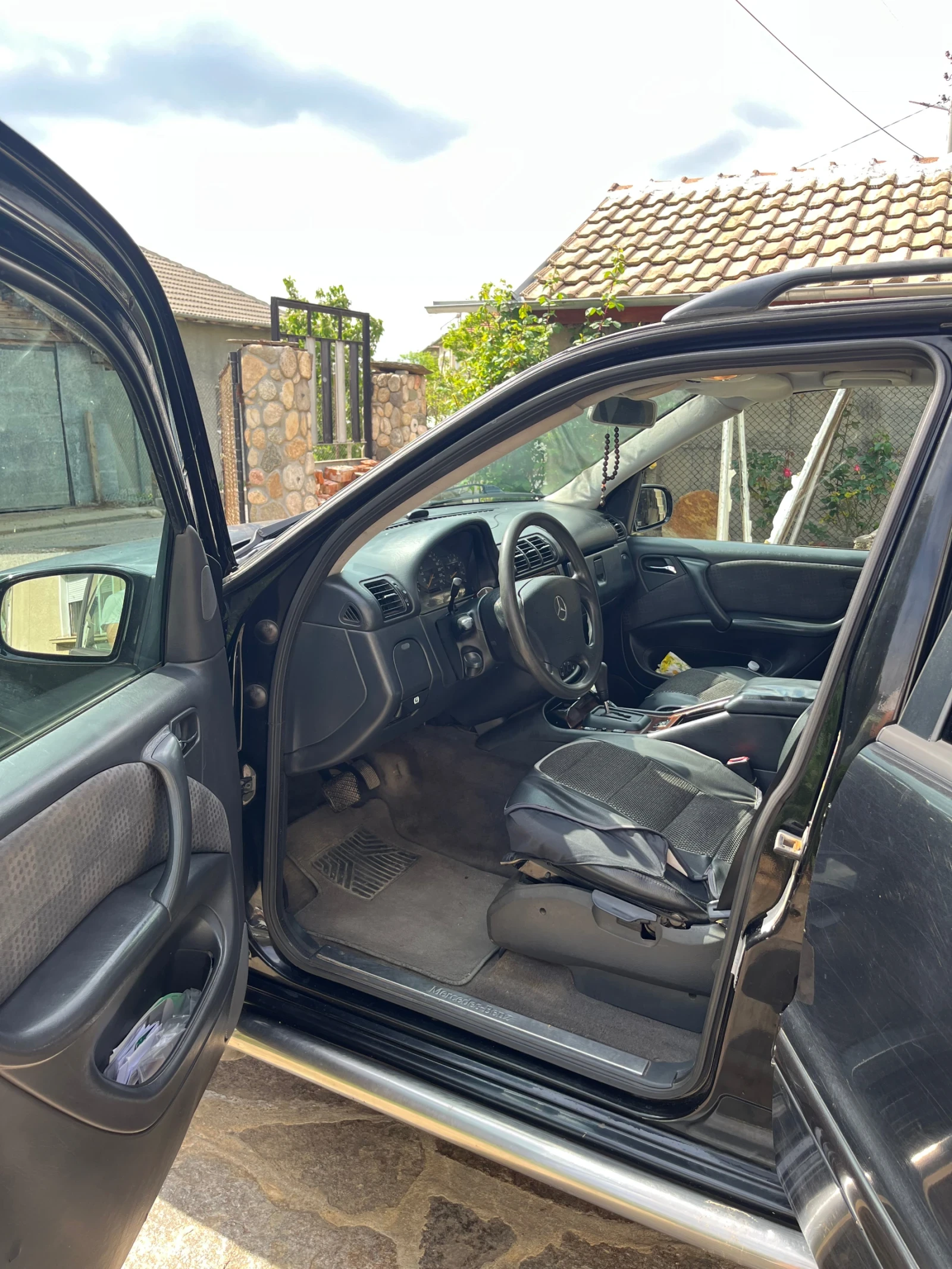 Mercedes-Benz ML 270, снимка 9 - Автомобили и джипове - 54576326