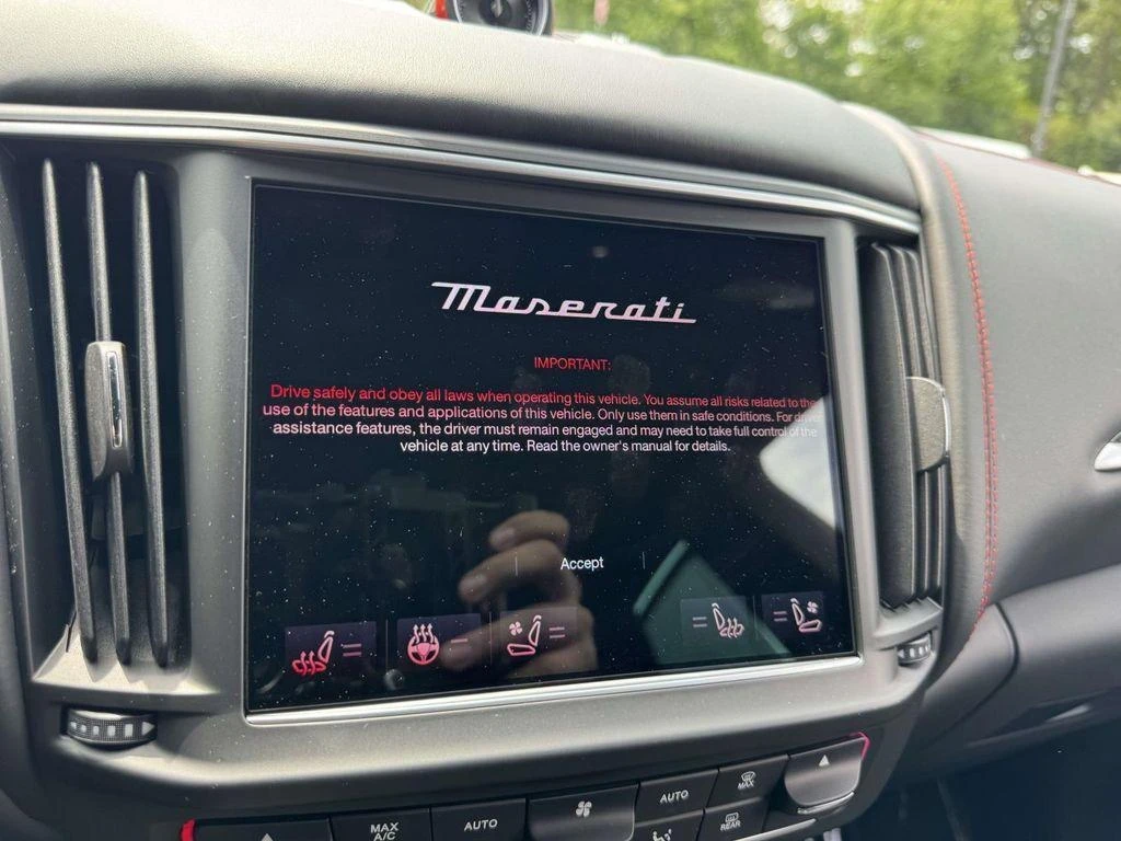 Maserati Levante, снимка 14 - Автомобили и джипове - 54678451