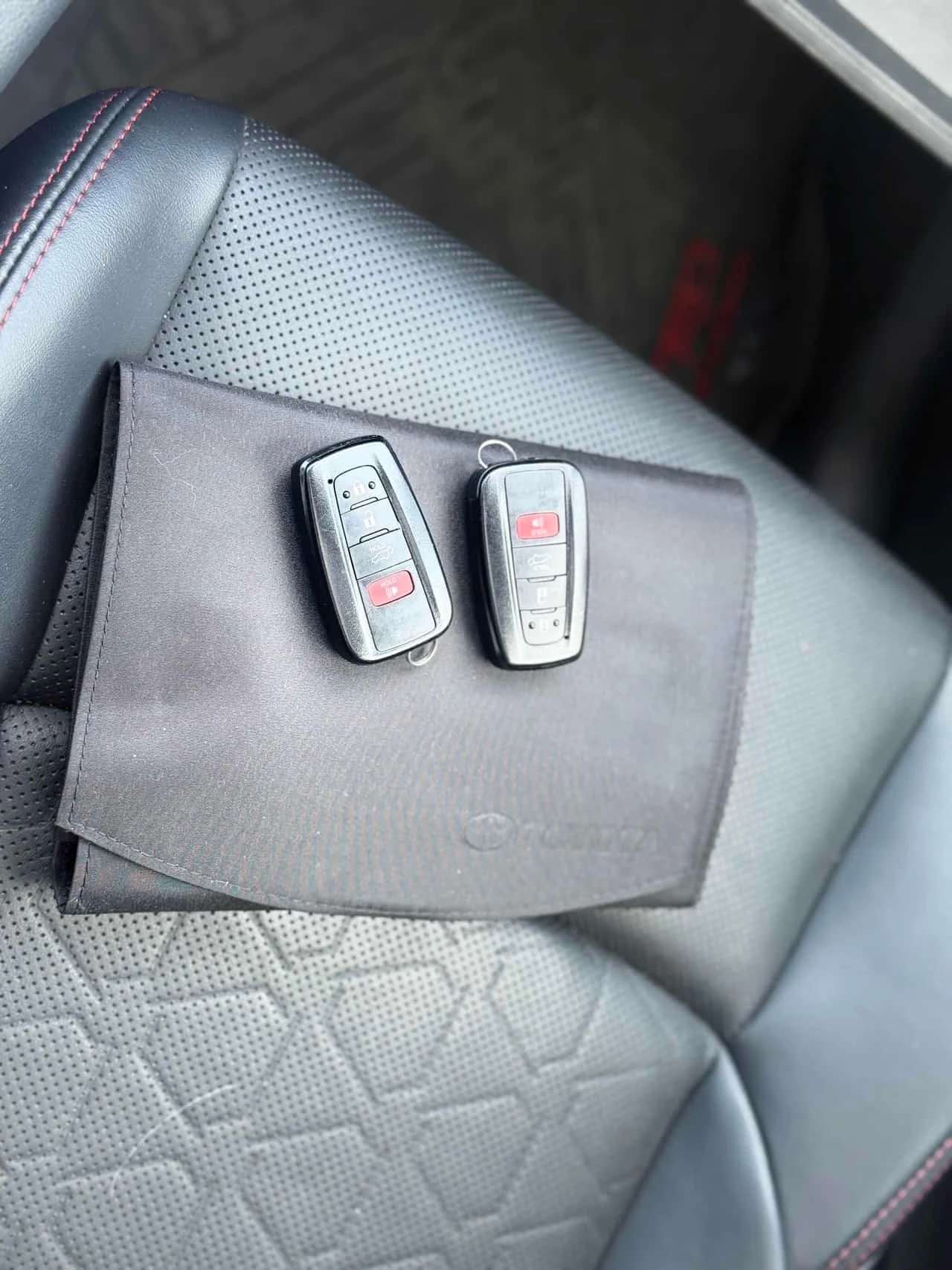 Toyota Rav4 * Trail * CARFAX * ����� �� ����������� | Mobile.bg � ����������� 16