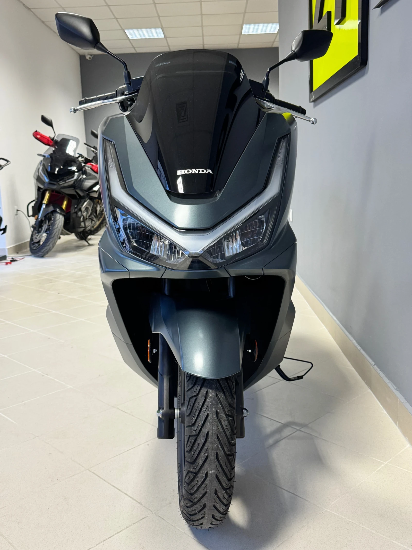 Honda Pcx 125 2025�. ���! �������! | Mobile.bg � ����������� 3